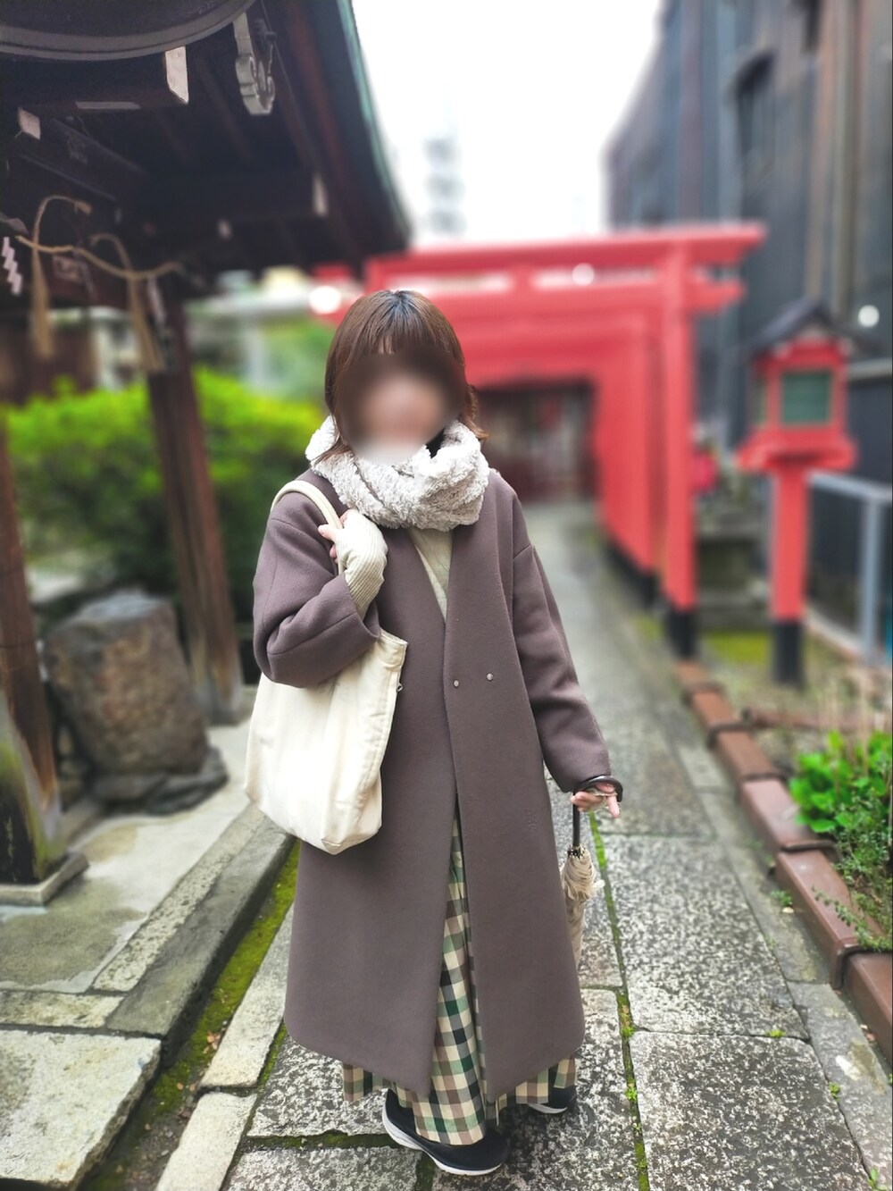 「リラックス、休日コーデ」｜「Honeysのスヌード（ネックウォーマー/スヌード、ベージュ系）」を使った、LittleLilyさん（レディース・153cm）の春コーディネートの2枚目の写真