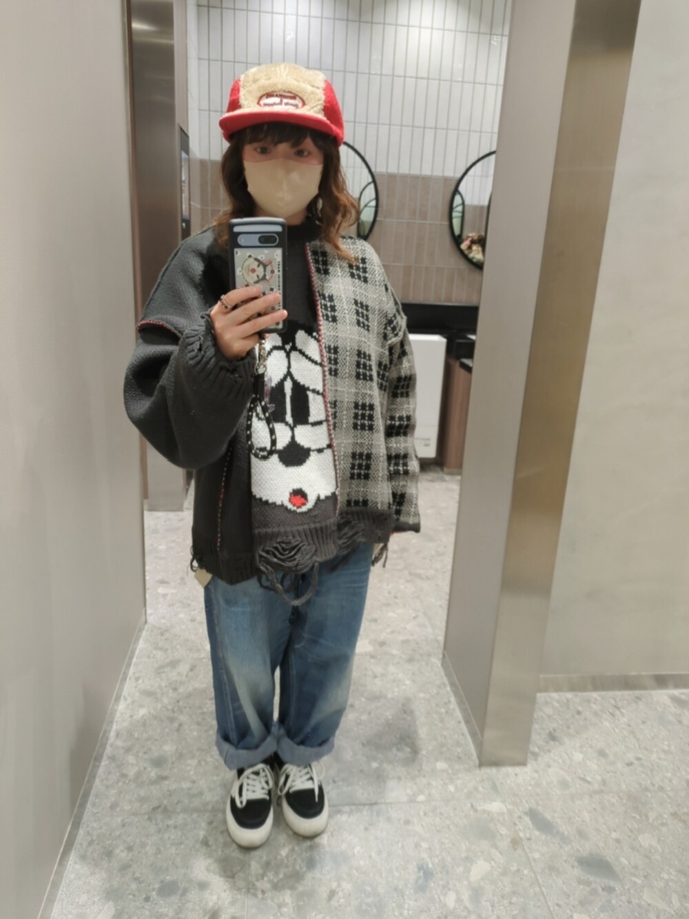 「RNAのアイテム（MA-1、グリーン系）」を使った、mocoさん（レディース・150cm）の冬コーディネートの2枚目の写真