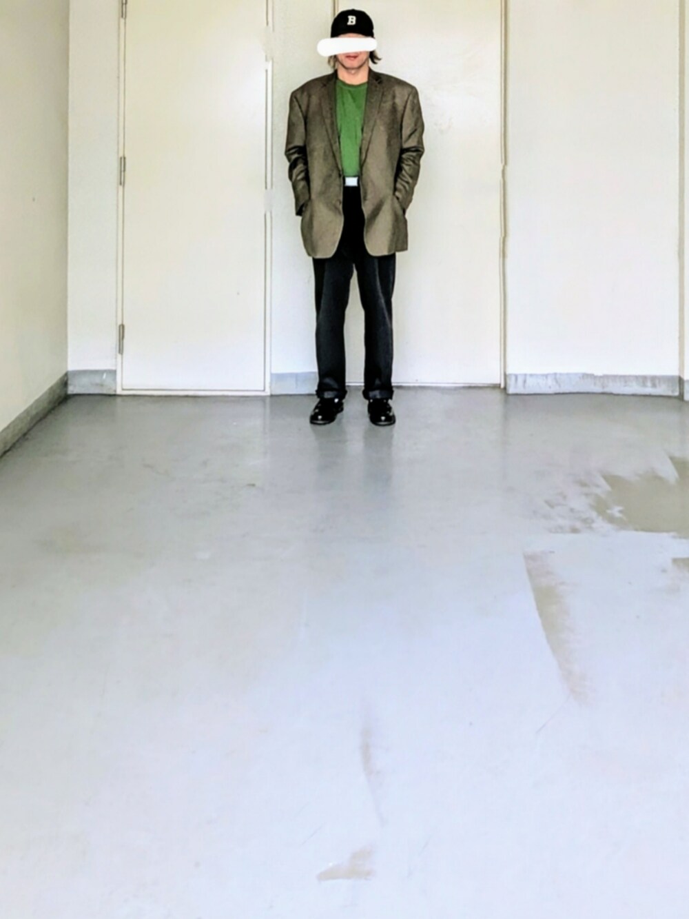 「メンズファッション、お洒落さんとつながりたい、今日のコーデ、大人カジュアル、ジャケット、ジャケットスタイル、ジャケットコーデ、ラルフローレン、ポロラルフローレン、チノパン、チノパンツ、チノパンコーデ、BEAMS、ローファー、古着」｜「BEAMSのアイテム（ローファー、ブラック系）」を使った、kazuhiroさん（メンズ・176cm）の春コーディネートの2枚目の写真