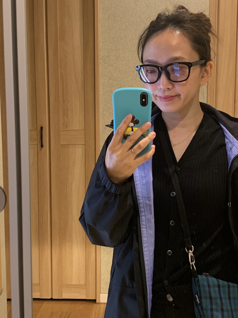 「UNIQLO、秋コーデ、オトナカジュアル、大人カジュアル、低身長」｜「UNIQLOのアイテム（カーディガン/ボレロ、ブラック系）」を使った、marimmtさん（レディース・155cm）の秋コーディネートの2枚目の写真