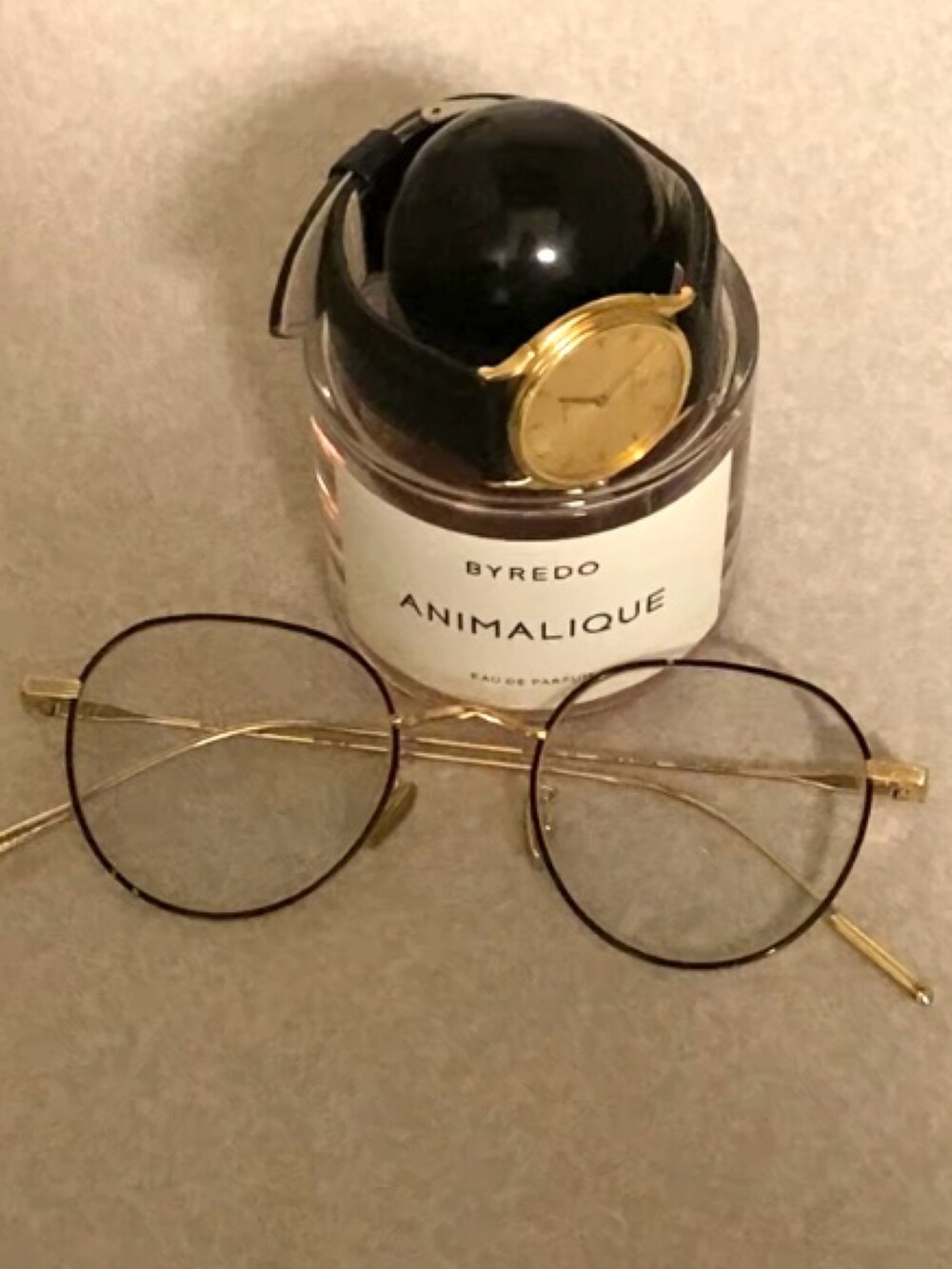 ホワイト系のその他を着用したメンズの冬コーディネートの2枚目の写真