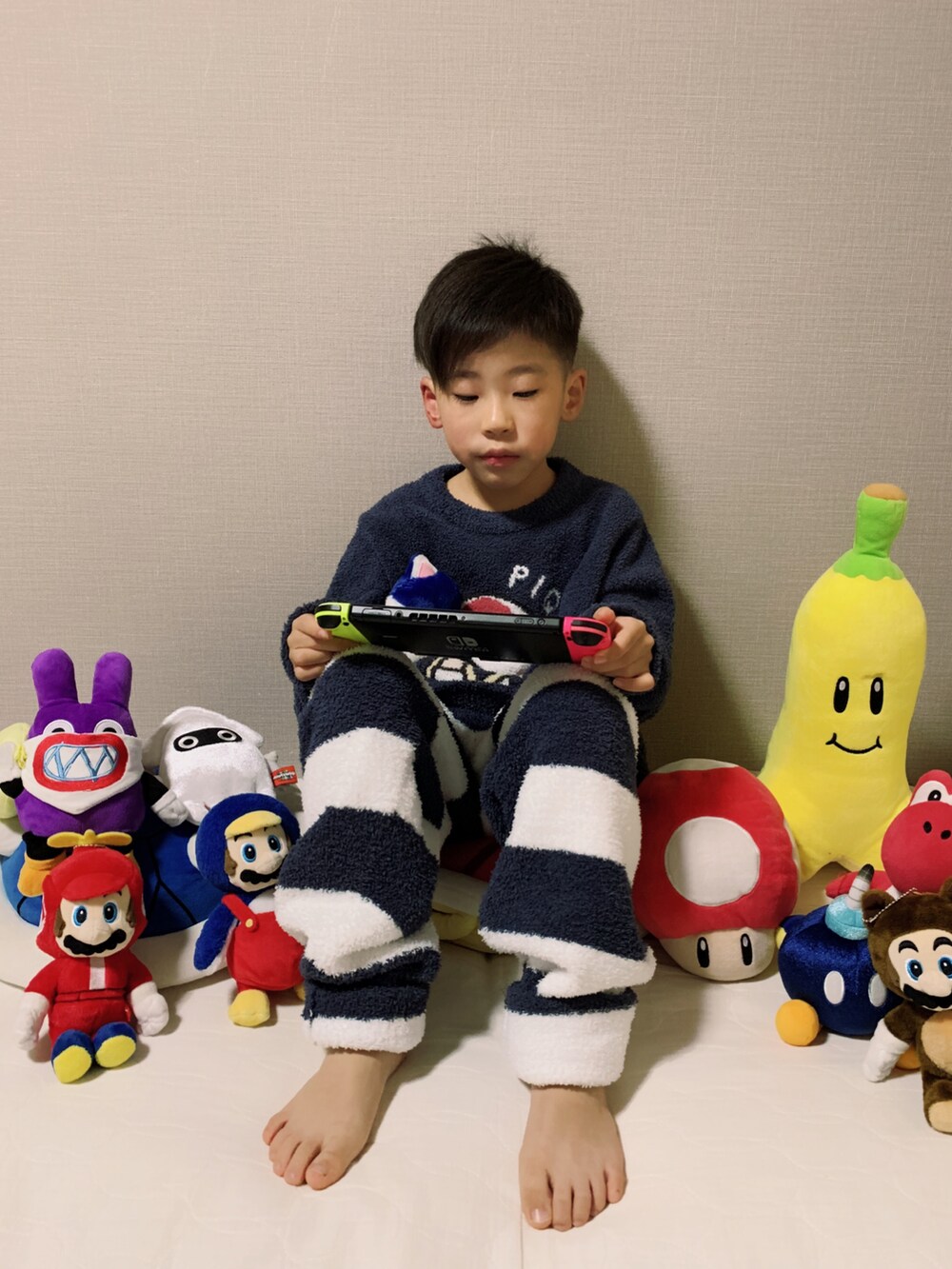 「ホームウェア、パジャマ、もこもこ、ジェラート　ピケ(gelato pique)、キャラクター、ボーダー、シンプルコーデ」｜「gelato piqueの【スーパーマリオ】【ジュニア】ジャガードプルオーバー＆ロングパンツセット（ルームウェア/パジャマ、ブルー系）」を使った、HeROさん（キッズ・120cm）の冬コーディネートの2枚目の写真