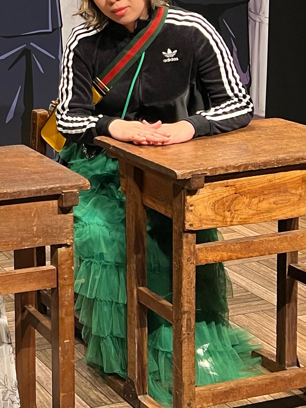 「ジャージ、adidas originals、トラックジャケット、チュールスカート、ティアードスカート、GUCCI、DIANA、呪術廻戦、松屋銀座」｜「me+em selectの【 12色展開 】チュールフリルボリュームスカート《 NEWカラー３色追加！ 》（スカート、グリーン系）」を使った、小池さん（レディース・159cm）の春コーディネートの3枚目の写真