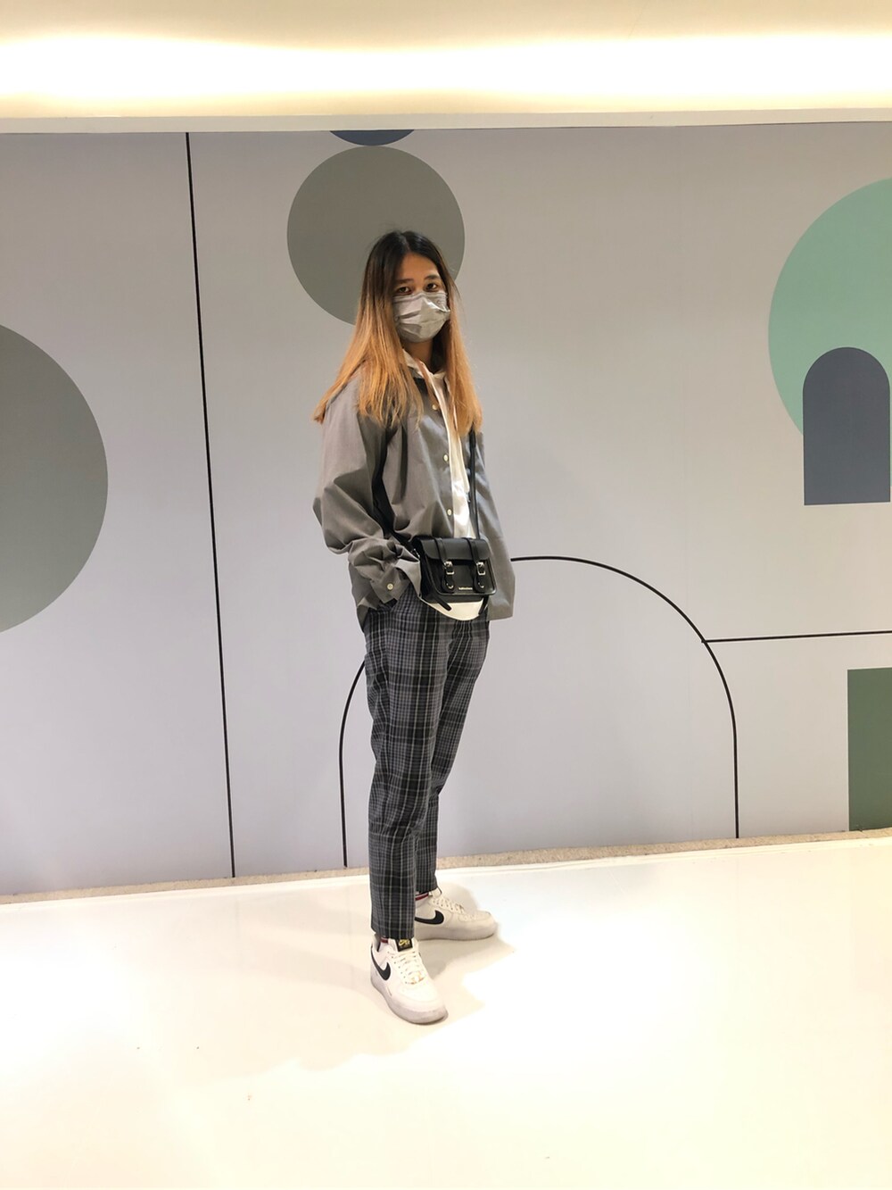 「日系極簡、休閒、ootd」｜「GUのアイテム（スーツジャケット、グレー系）」を使った、🐝Bee🐝さん（レディース・170cm）の冬コーディネートの2枚目の写真