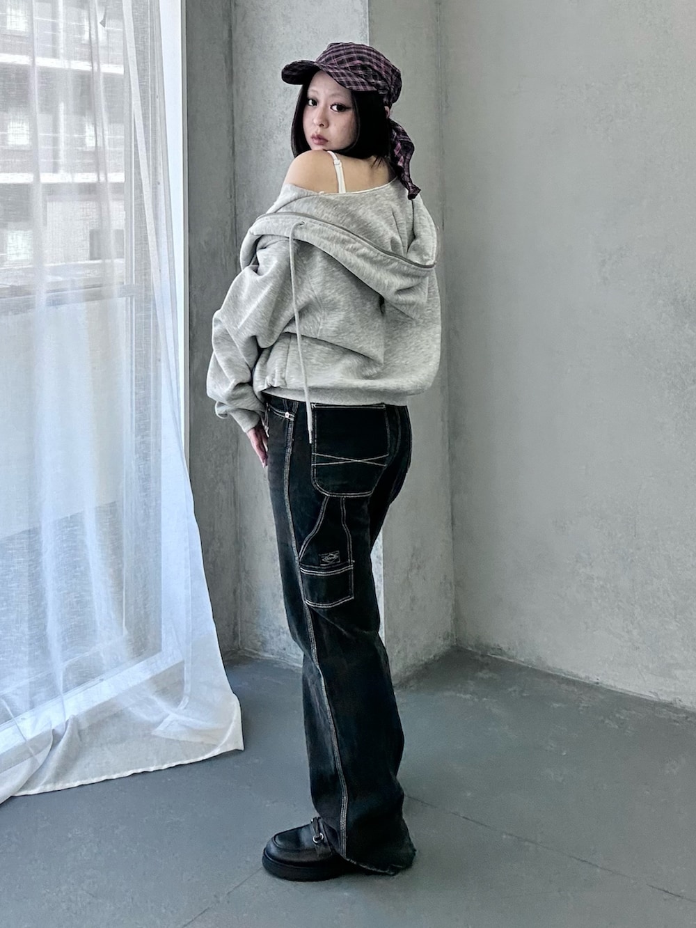 「大人カジュアル、最近のいい感じコーデ、春、夏ファッション、デニム、ootd、低身長女子」｜「Bershkaのアイテム（デニムパンツ、ブラック系）」を使った、れなぴさん（骨格ストレート・レディース・150cm）の春コーディネートの2枚目の写真