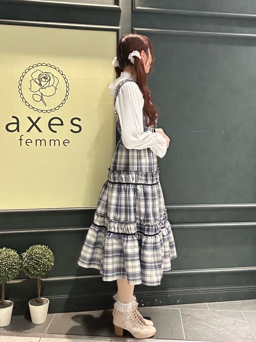 「チェック、春めき満開コーデ、axes femme、axes femme POETIQUE」|「axes femme POETIQUEのシャーリングデザインワンピース(ワンピース、グレー系)」を使った、まみ 🎀さん(骨格ナチュラル・レディース・167cm)の春コーディネートの7枚目の写真