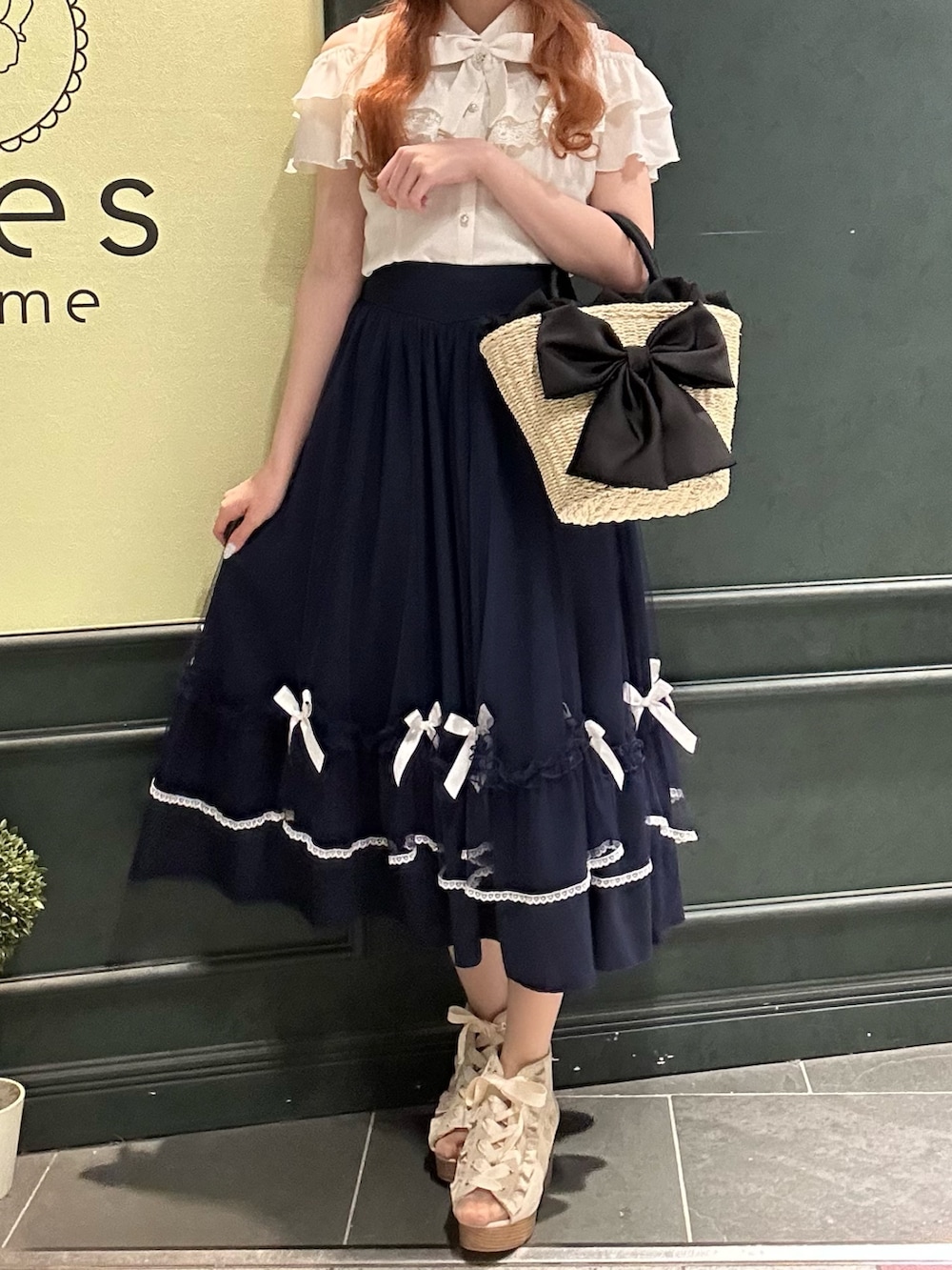 「axes femme POETIQUE、マリン、マリンコーデ、夏コーデ、海コーデ、海」|「axes femme POETIQUEのマリンチャームリボンブラウス(シャツ/ブラウス、ホワイト系)」を使った、まみ 🎀さん(骨格ナチュラル・レディース・167cm)の夏コーディネートの4枚目の写真