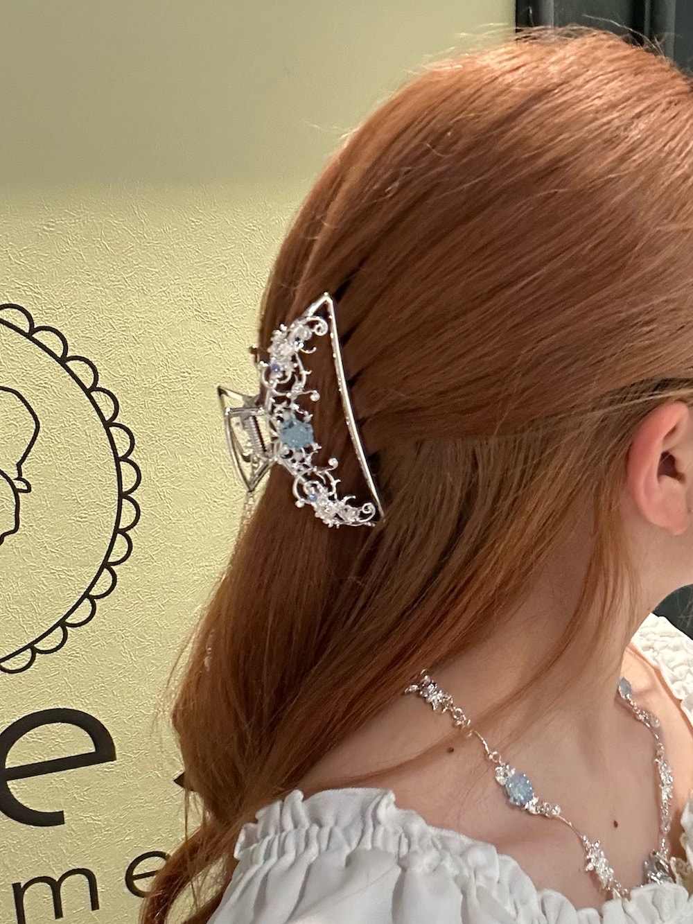 「ショルダーバッグ、サンダル、axes femme、着回しコーデ、カジュアルスタイル、初夏コーデ、夏コーデ」|「axes femmeのロージーチェックドロストスカート(スカート、グレー系)」を使った、まみ 🎀さん(骨格ナチュラル・レディース・167cm)の春コーディネートの9枚目の写真