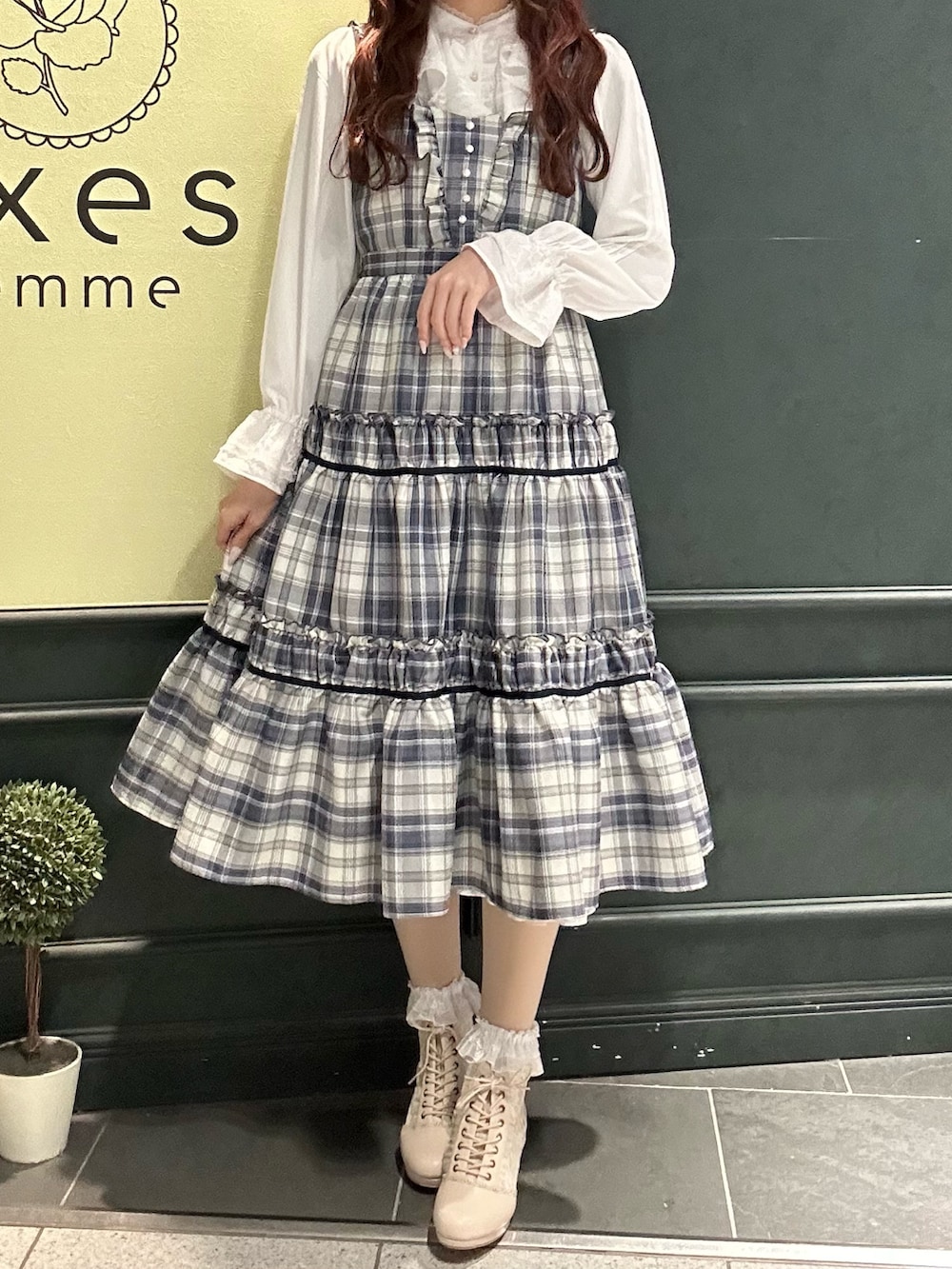 「チェック、春めき満開コーデ、axes femme、axes femme POETIQUE」|「axes femme POETIQUEのシャーリングデザインワンピース(ワンピース、グレー系)」を使った、まみ 🎀さん(骨格ナチュラル・レディース・167cm)の春コーディネートの6枚目の写真