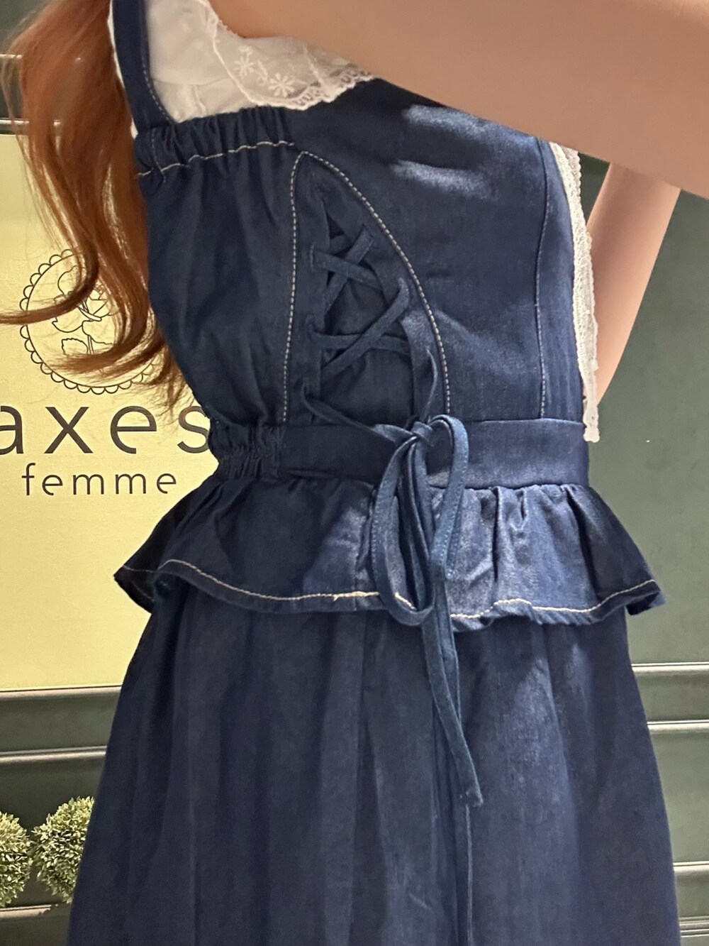 「サンダル、axes femme、初夏コーデ、着回しコーデ、オトナカワイイ、大人カジュアルコーデ」|「axes femmeのフリルデザインジャンスカ(ジャンパースカート、ブルー系)」を使った、まみ 🎀さん(骨格ナチュラル・レディース・167cm)の春コーディネートの9枚目の写真