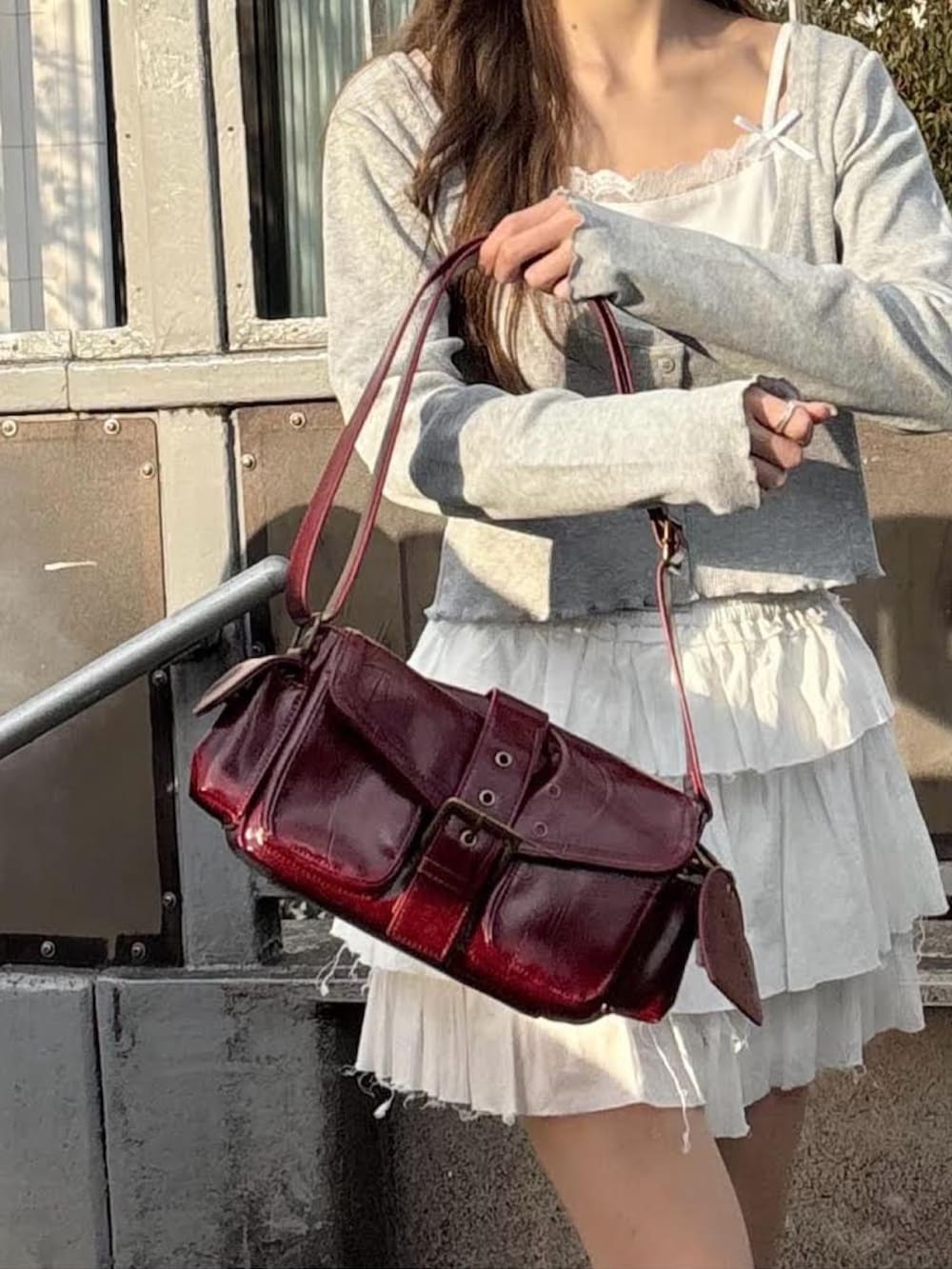 「ミュール、レイカズン(Ray Cassin)、ミュールコーデ、春コーデ、春服、レイヤードスタイル、骨格ストレート、骨格ウェーブ」｜「RAY CASSINのキャミセットチビロングTシャツ（Tシャツ/カットソー、グレー系）」を使った、RAYCASSIN_officialさん（レディース・155cm）の春コーディネートの2枚目の写真