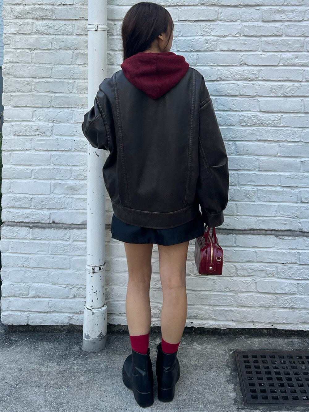 「ブラウン、レザー、アウター、Ray Cassin、大人可愛い、あったかコーデ、アウターコーデ、ブラック、秋冬」｜「RAY CASSINの【ボア取り外し可能】レザーボア付ブルゾン（ブルゾン、ブラウン系）」を使った、RAYCASSIN_officialさん（レディース・157cm）の秋コーディネートの2枚目の写真