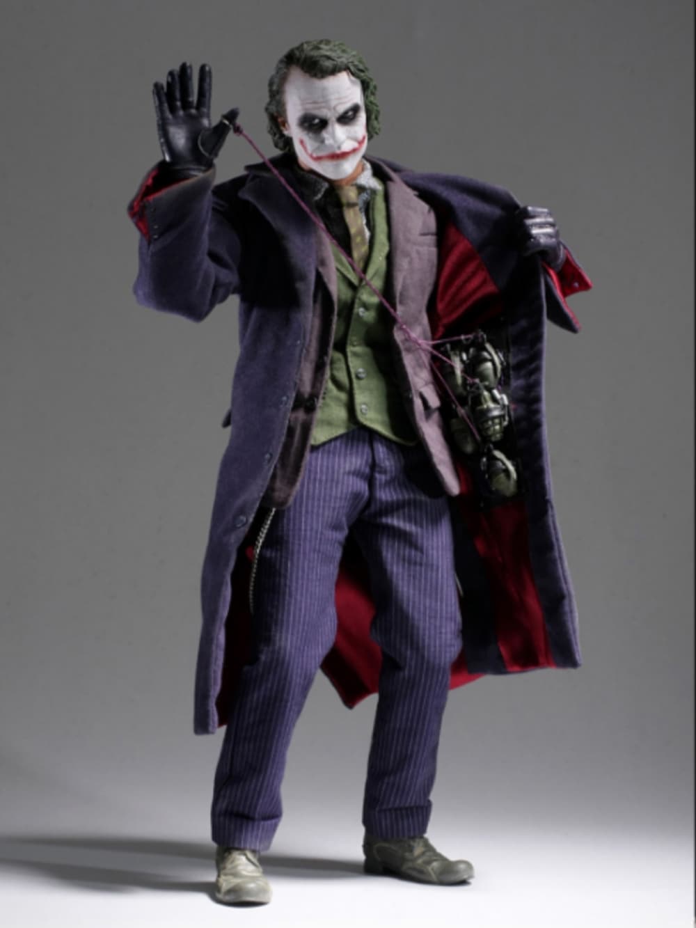 その他のファッション雑貨を着用したメンズの秋コーディネートの2枚目の写真