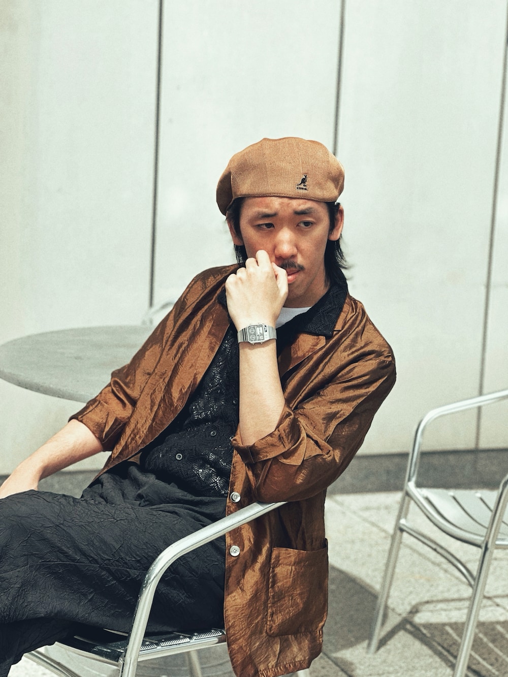 「シンプルスタイル、リラックススタイル、カジュアルコーデ、シンプルコーデ、春夏コーデ、ジャケット、JEANASiS、ZARA、KANGOL、ハンチング、キャスケット、リゾートスタイル、グルカサンダル、おしゃれさんと繋がりたい、キレイめ」｜「KANGOLのKANGOL SMU TROPIC GALAXY（ハンチング/ベレー帽、ベージュ系）」を使った、RANRANさん（メンズ・185cm）の春コーディネートの3枚目の写真