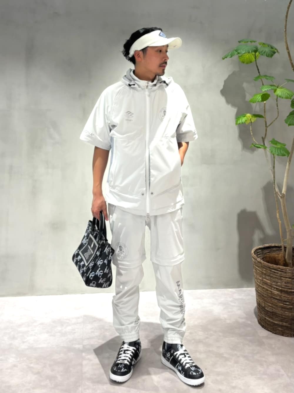 MARK & LONAのサンバイザーを使ったメンズ人気ファッション