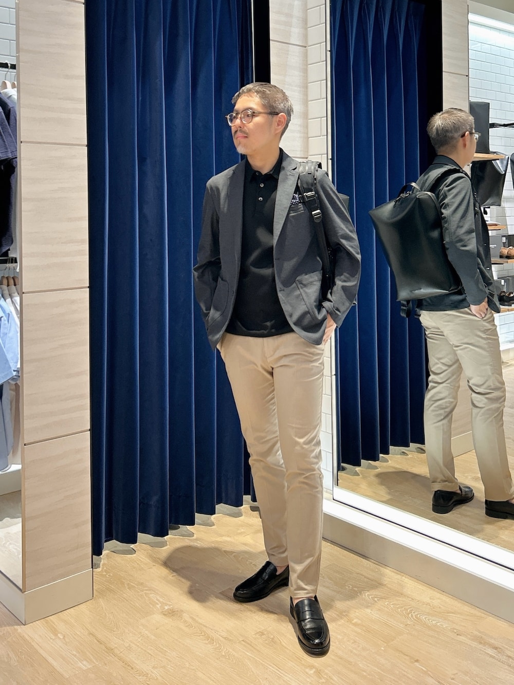 「ジャケットスタイル、ジャケット、オフィスカジュアル、オフィススタイル、オフィスコーデ、ビジネススタイル、ビジネスカジュアル、NOLLEY'S、大人コーデ、30代コーデ、beruf baggage、キレイめ、上品」｜「beruf baggageの【beruf baggage/ベルーフ バゲッジ】別注URBAN EXPLORER 16NLS（バックパック/リュック、ブラック系）」を使った、MIZUTAさん（メンズ・174cm）の夏コーディネートの4枚目の写真