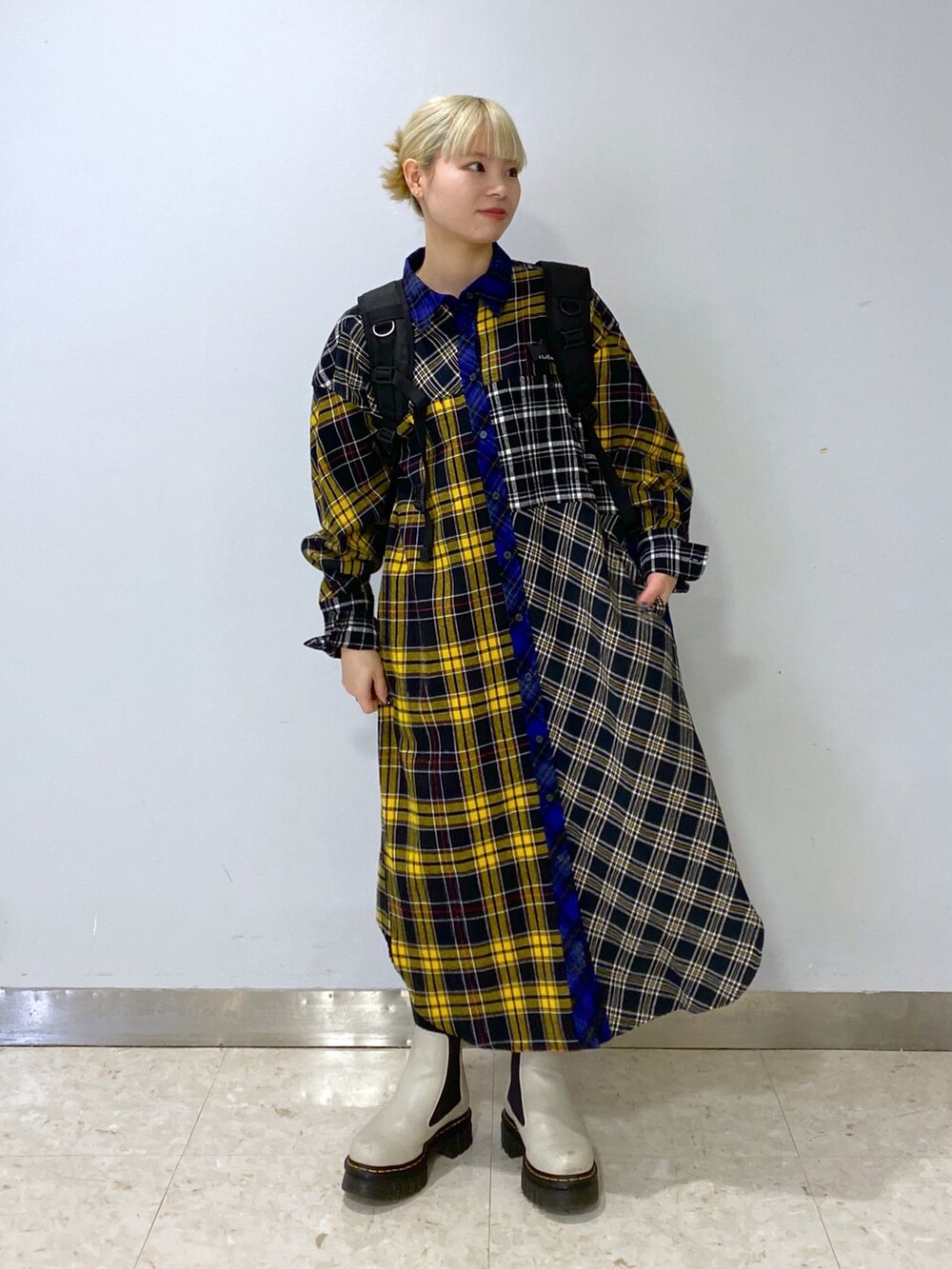「お出かけコーデ、シンプルコーデ、休日スタイル、今日のコーデ、低身長コーデ、ootd、ゆったりコーデ、ワンピース、チェック、MILKFED.」｜「MILKFED.のPLAID PATCHWORK SHIRT DRESS（シャツワンピース、ブラック系）」を使った、ちさん（レディース・152cm）の冬コーディネートの3枚目の写真
