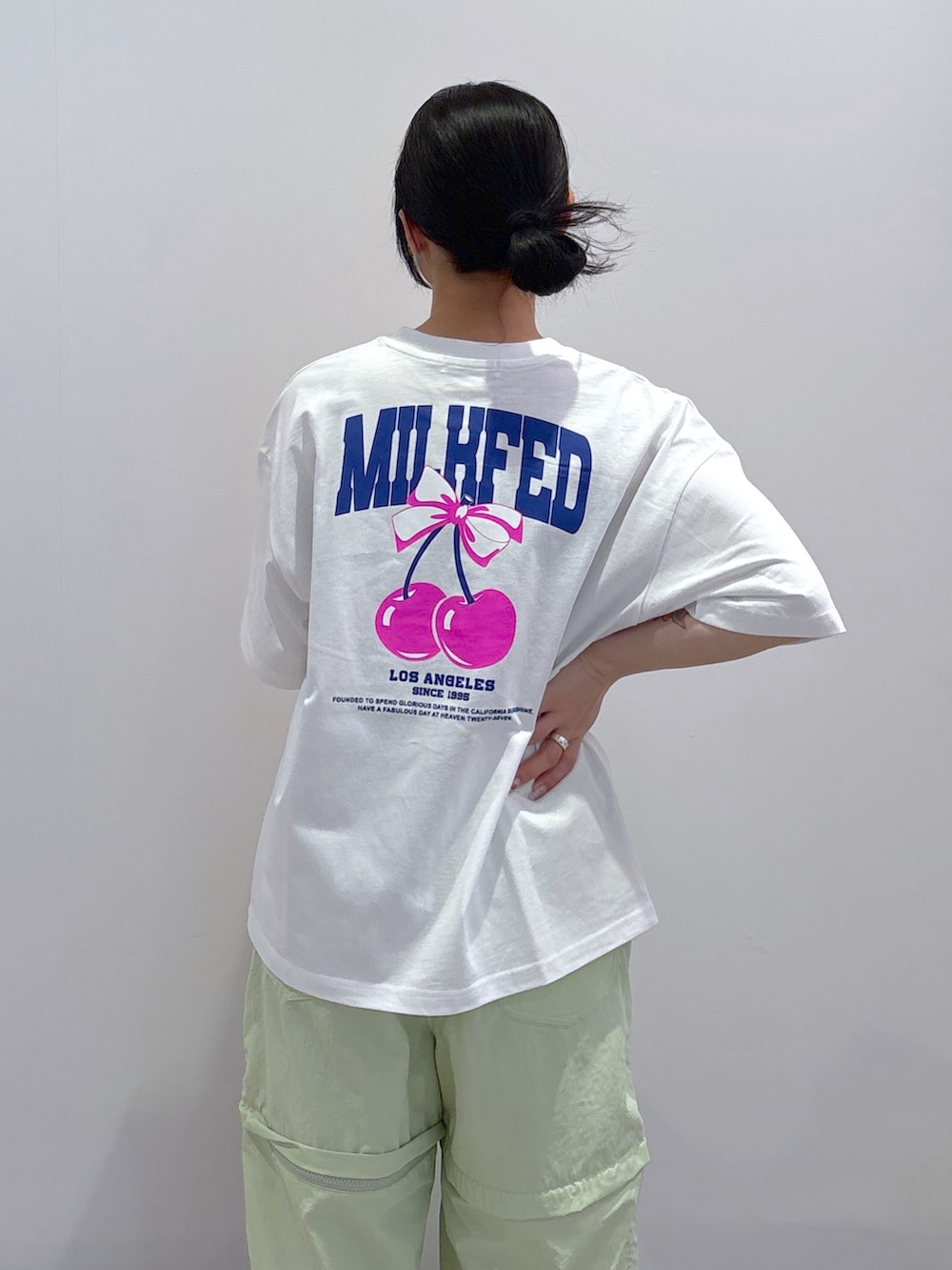 「MILKFED.のMELTY HEART FOAM PRINT WIDE S/S TEE（Tシャツ/カットソー、ホワイト系）」を使った、ちさん（レディース・152cm）の春コーディネートの5枚目の写真