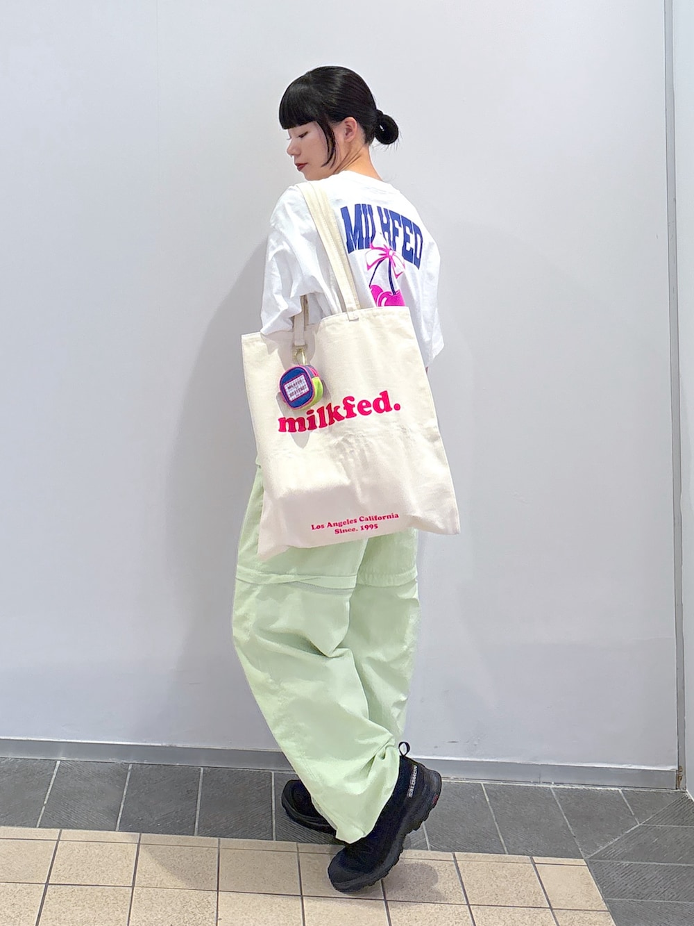 「MILKFED.のMELTY HEART FOAM PRINT WIDE S/S TEE（Tシャツ/カットソー、ホワイト系）」を使った、ちさん（レディース・152cm）の春コーディネートの2枚目の写真