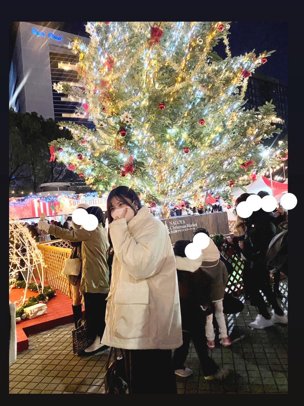 その他のジャケット/アウター、ブラウン系のワンピースを着用したレディースの冬コーディネートの2枚目の写真