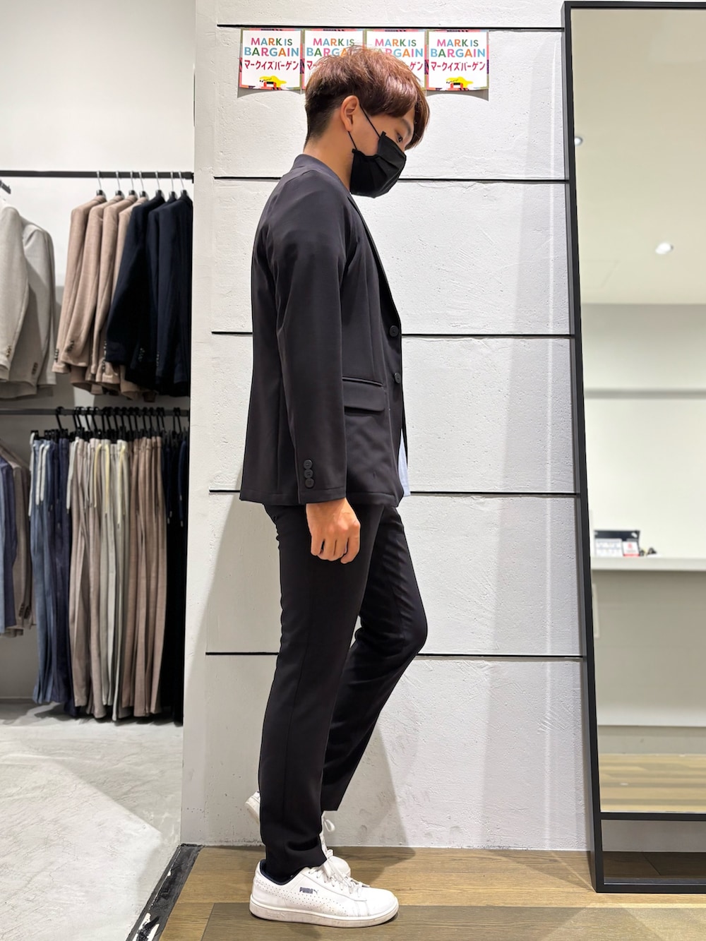 「セットアップ、ジャケット、Tシャツ、イージーパンツ、スラックス、オフィスカジュアル、ビジネススタイル、きれいめカジュアル、キレイめ、きれいめ、オトナカジュアル、大人カジュアル、大人コーデ、お出かけコーデ、abahouse」|「ABAHOUSE GRAYの【セットアップ対応】シルキータッチ ウォッシャブル ジャケット(テーラードジャケット、ブラック系)」を使った、kentaさん(メンズ・165cm)の夏コーディネートの3枚目の写真