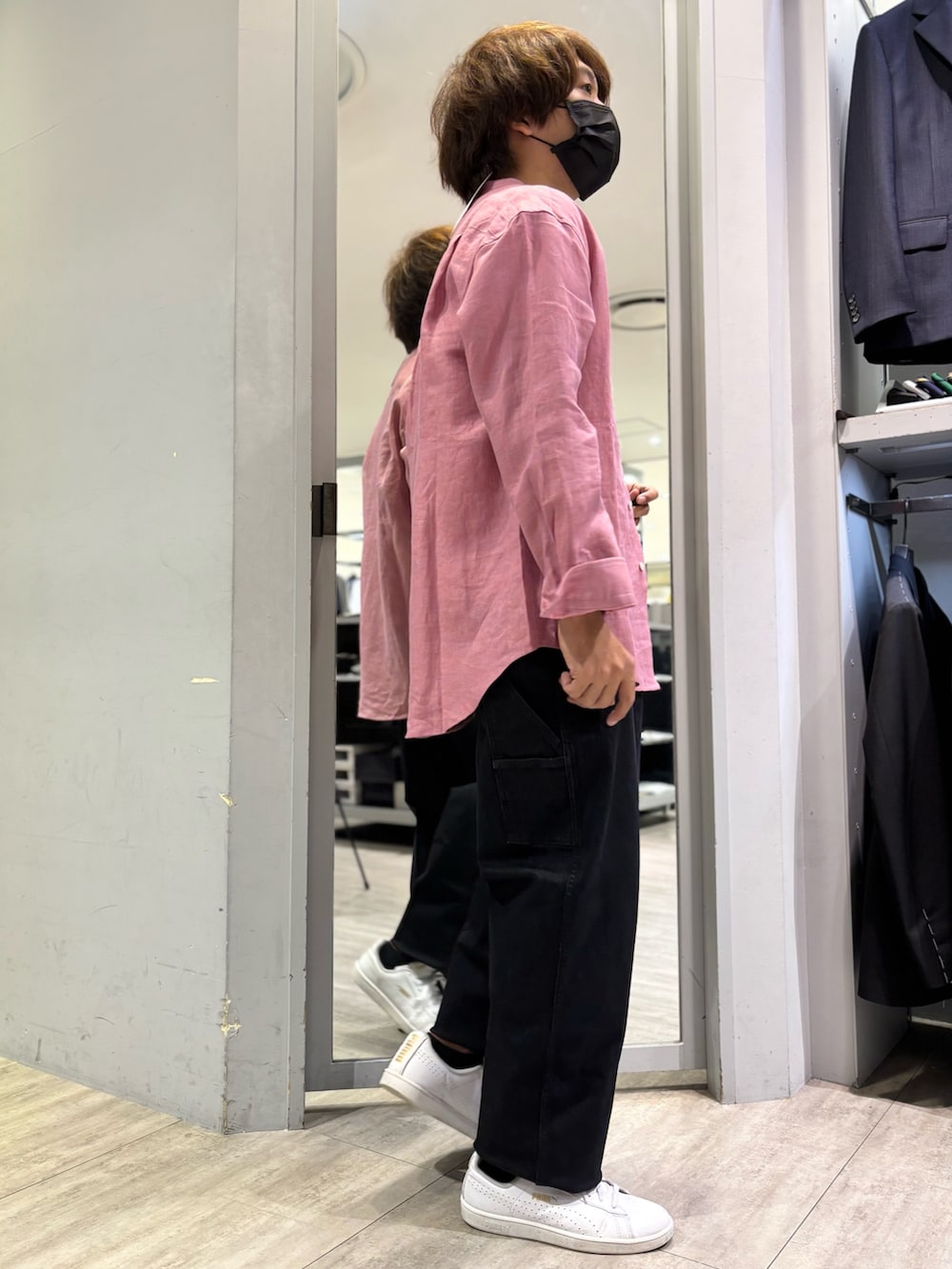 kentaさんの「【LUXE Linen Solaro】バンドカラー リネンシャツ（ABAHOUSE）」を使ったコーディネートの2枚目の写真