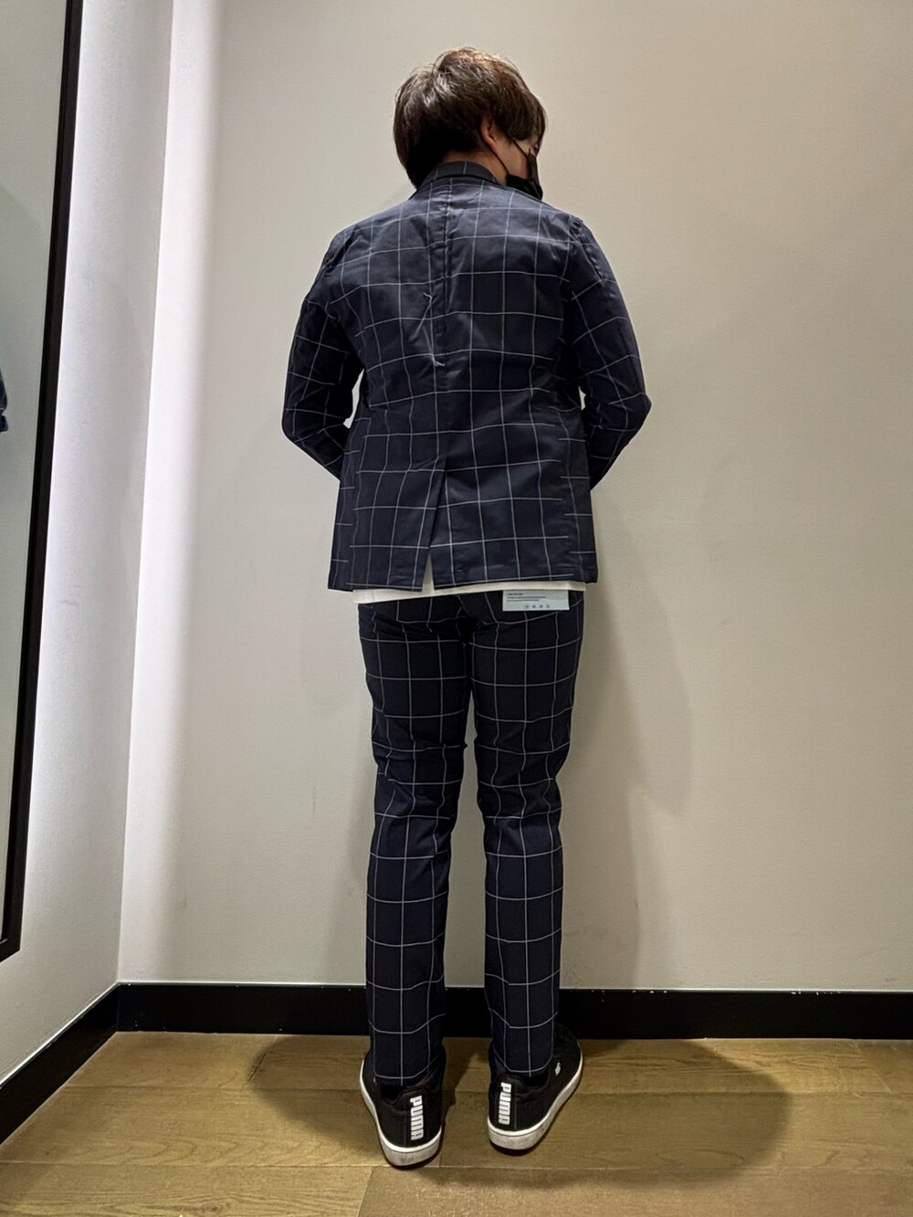 「春、春コーデ、夏コーデ、セットアップ、ジャケット、Tシャツ、イージーパンツ、スラックス、きれいめカジュアル、キレイめ、オフィスカジュアル、ビジネススタイル、オトナカジュアル、大人カジュアル、abahouse」|「ABAHOUSE GRAYの【セットアップ対応】COOL DRYMAX ジャケット(テーラードジャケット、その他)」を使った、kentaさん(メンズ・165cm)の春コーディネートの2枚目の写真