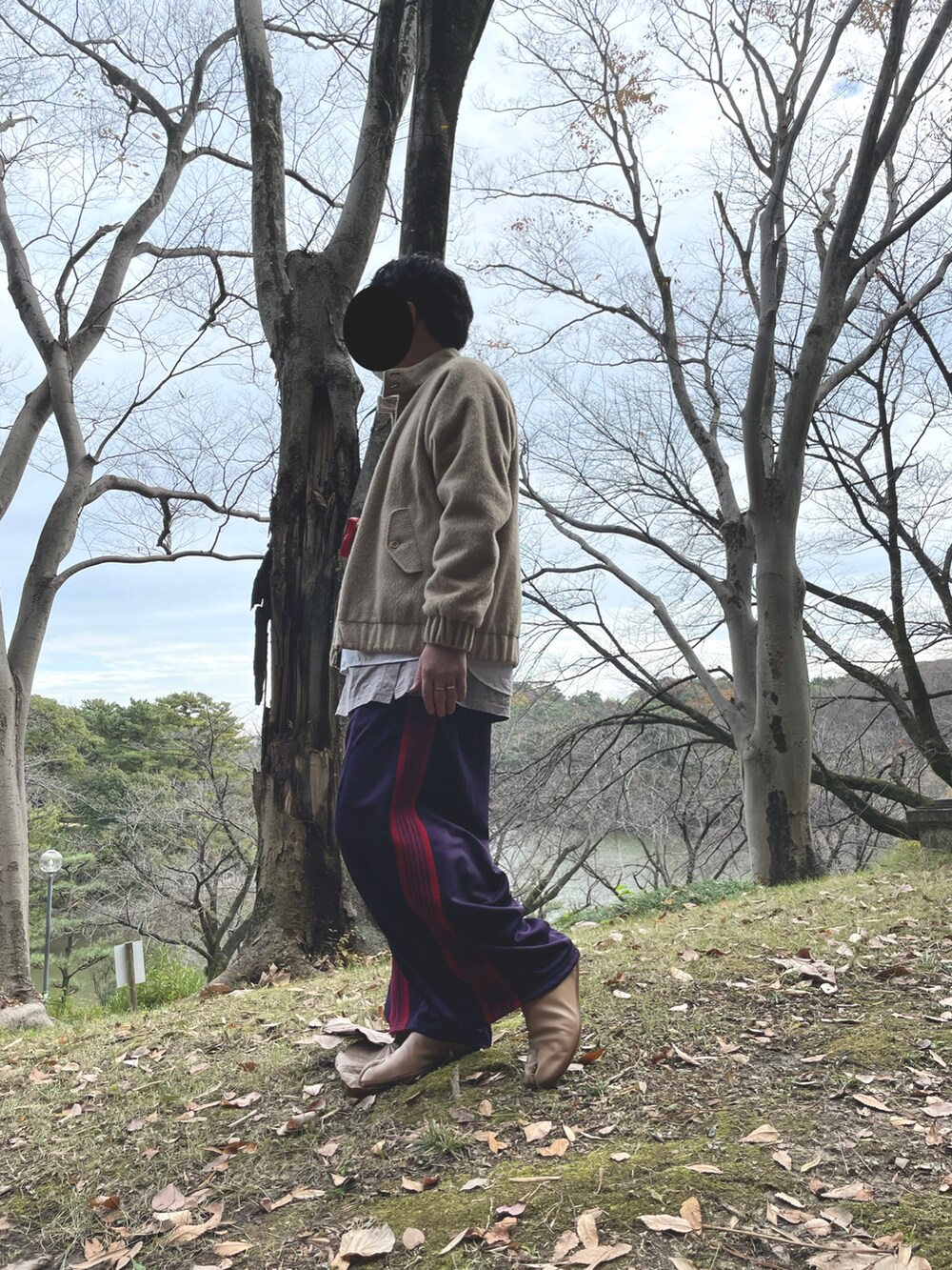 「オトナカジュアル、秋冬コーデ、レイヤードスタイル、おしゃれさんと繋がりたい、スポーツミックス、今日のコーデ」｜「alsoのアイテム（ブルゾン、ベージュ系）」を使った、fuyufuyummさん（メンズ・174cm）の冬コーディネートの2枚目の写真