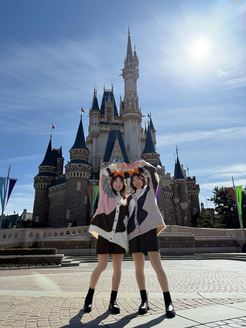 「BAYFLOWの[リニューアルして今年も登場!!]ニュアンスパターンカーディガン（カーディガン/ボレロ、ホワイト系）」を使った、ちゃそさん（レディース・157cm）の春コーディネートの5枚目の写真