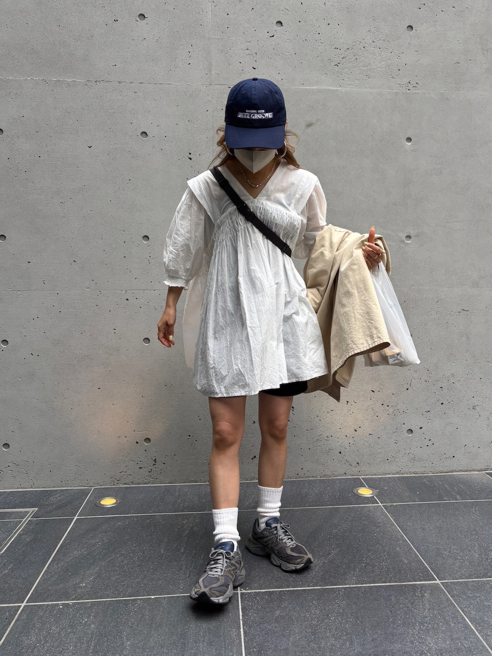 ãã¯ã€ãç³»ã®ã·ã£ã/ãã©ãŠã¹ããã«ãŒç³»ã®ããã°ããã«ãŒç³»ã®ãã£ãããççšããã¬ãã£ãŒã¹ã®æ¥ã³ãŒãã£ããŒãã®4æç®ã®åç