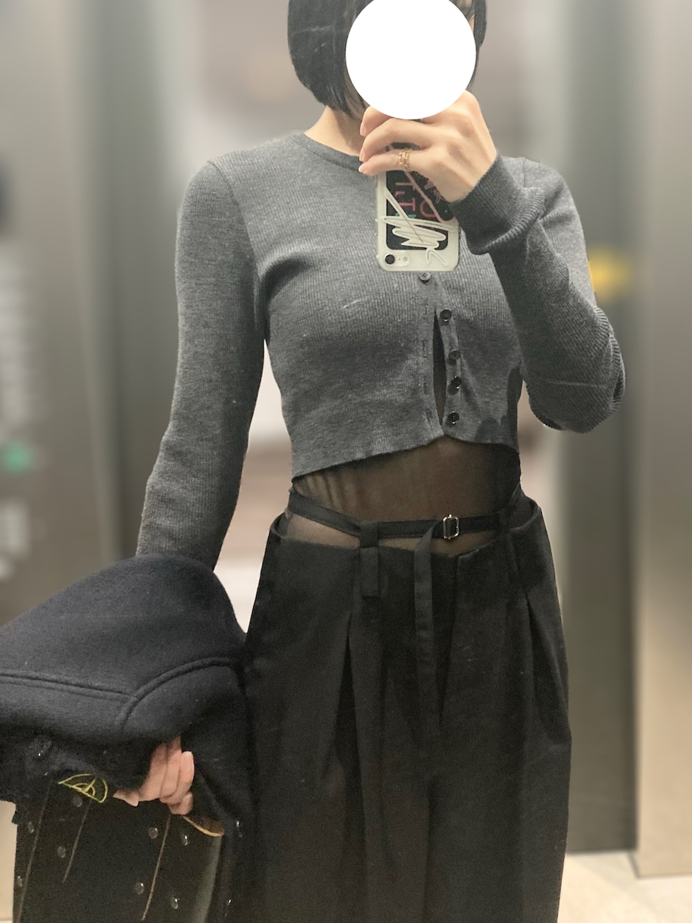 「ワイドスラックス、オーラリー、シンプルスタイル、春コーデ、シースルー」｜「little $uzieのアイテム（スラックス、ブラック系）」を使った、maaさん（レディース・160cm）の春コーディネートの3枚目の写真