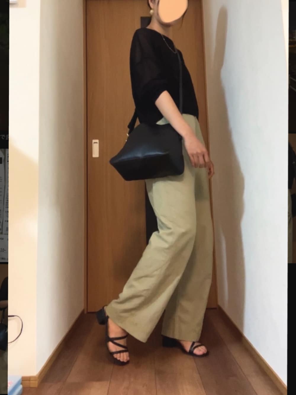 「シースルー、ワイドパンツ、リネンパンツ、タンクトップ、きれいめカジュアル、シアーカーディガン」｜「tu-hacciの【累計85万枚突破!】ノンワイヤーでもナチュ盛り！ブラが要らないBRAIRAZU-ブライラズ-リブキャミソール 浅V型（キャミソール、ブラック系）」を使った、和桜さん（骨格ナチュラル・レディース・162cm）の夏コーディネートの2枚目の写真