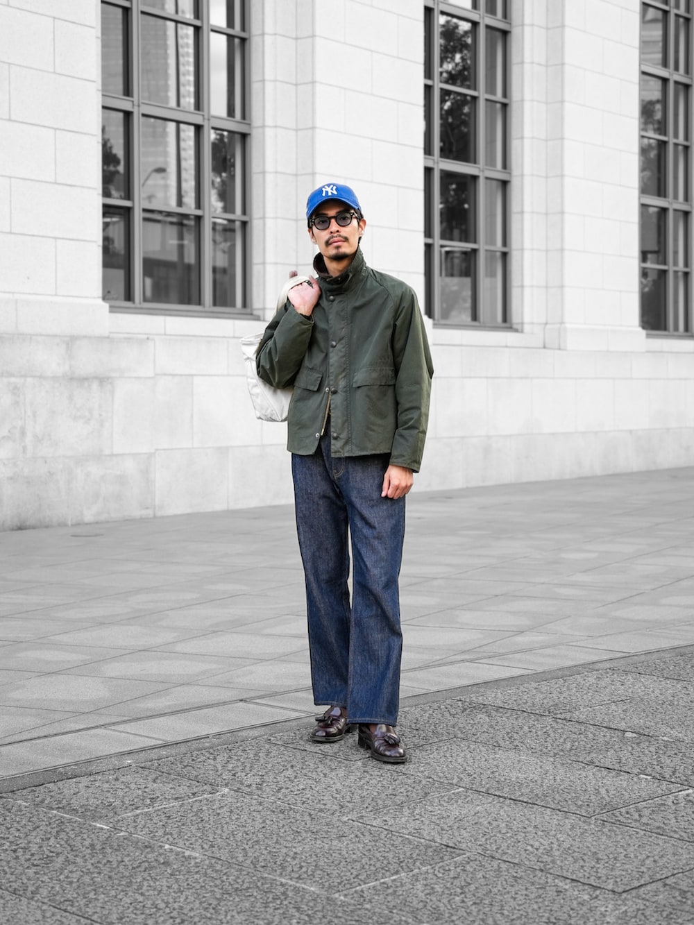 「秋っぽコーデ更新中、おしゃれさんと繋がりたい、M65、バブアー、Barbour、モッズコート、AURALEE、秋服、大人カジュアル、デートコーデ」｜「BarbourのBARBOUR/バブアー　SPEY スペイ MWX1212（ブルゾン、グリーン系）」を使った、minimal +αさん（メンズ・173cm）の秋コーディネートの2枚目の写真