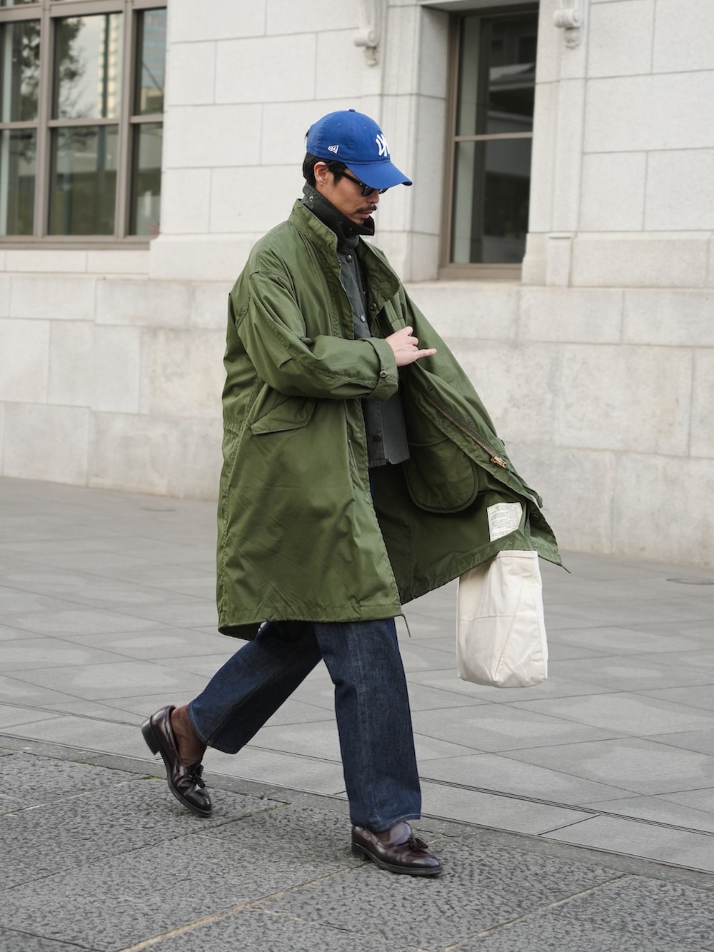 「秋っぽコーデ更新中、おしゃれさんと繋がりたい、M65、バブアー、Barbour、モッズコート、AURALEE、秋服、大人カジュアル、デートコーデ」｜「BarbourのBARBOUR/バブアー　SPEY スペイ MWX1212（ブルゾン、グリーン系）」を使った、minimal +αさん（メンズ・173cm）の秋コーディネートの4枚目の写真