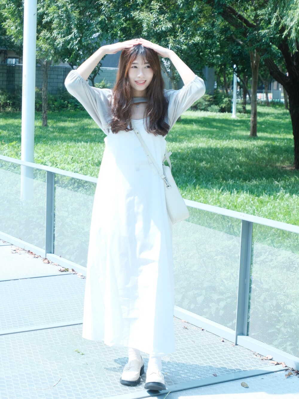 「大人カジュアル」｜「forksy.のアイテム（ワンピース、ホワイト系）」を使った、Anita🍎さん（レディース・163cm）の秋コーディネートの3枚目の写真