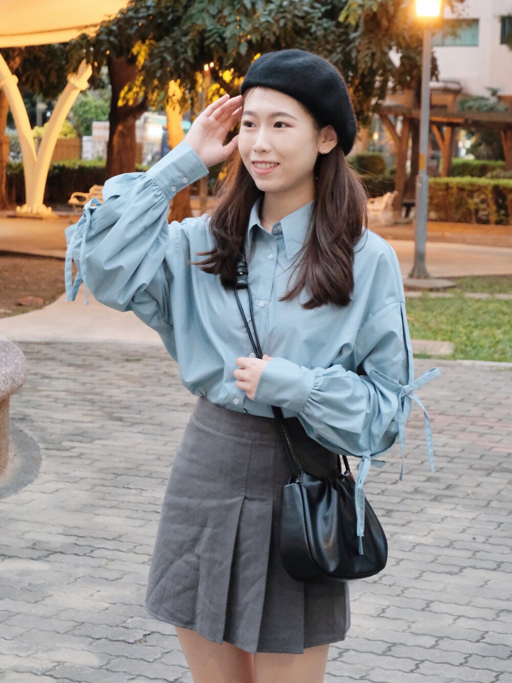 「秋服コーデ」｜「BONLECILLのアイテム（その他トップス、ブルー系）」を使った、Anita🍎さん（レディース・163cm）の秋コーディネートの4枚目の写真