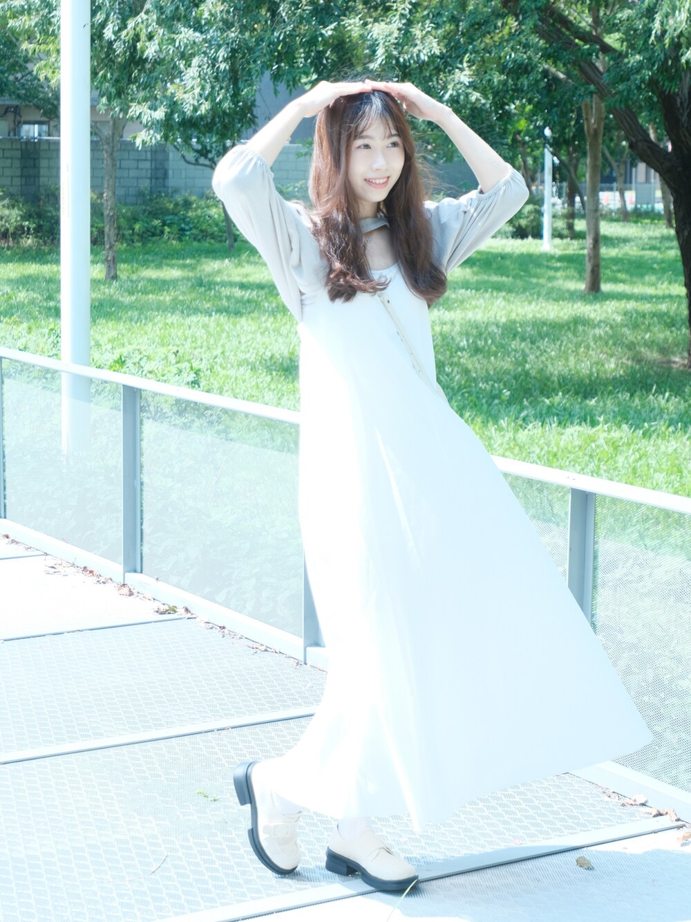 「大人カジュアル」｜「forksy.のアイテム（ワンピース、ホワイト系）」を使った、Anita🍎さん（レディース・163cm）の秋コーディネートの2枚目の写真