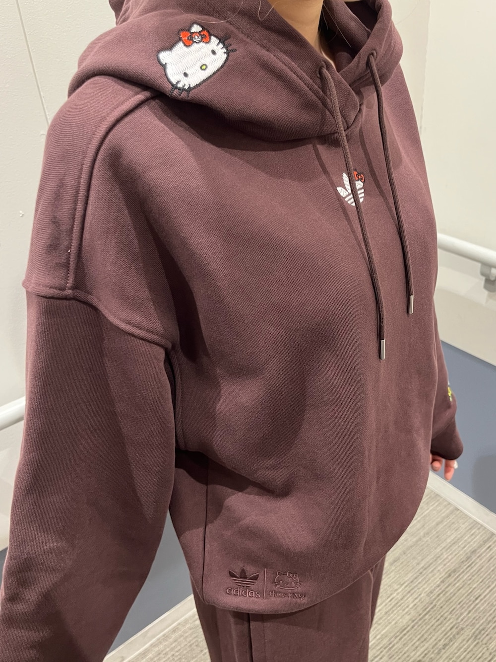 adidas パーカー 明石さん着用 adidas パーカー 明石さん着用 adidas パーカー 明石さん着用