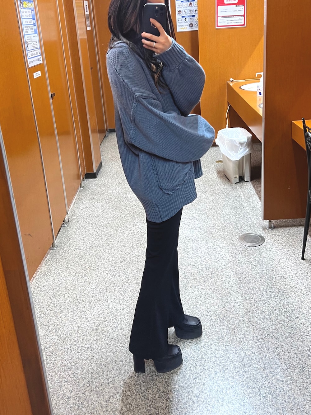 「冬のコーデ、今日のコーデ、低身長、プチプラコーデ、カーディガン」｜「UNIQLOのリブハイネックT（長袖）（Tシャツ/カットソー、ブラック系）」を使った、s.*❀さん（骨格ウェーブ・レディース・153cm）の冬コーディネートの2枚目の写真