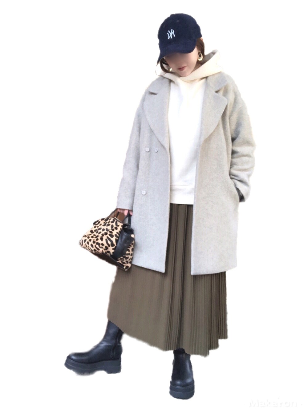 「キャップ、オトナカジュアル、オトナ女子、レオパード、プリーツスカート、チェスターコート、パーカー、厚底ブーツ」｜「YEVSのアイテム（チェスターコート、グレー系）」を使った、wondafullさん（レディース・151cm）の冬コーディネートの2枚目の写真