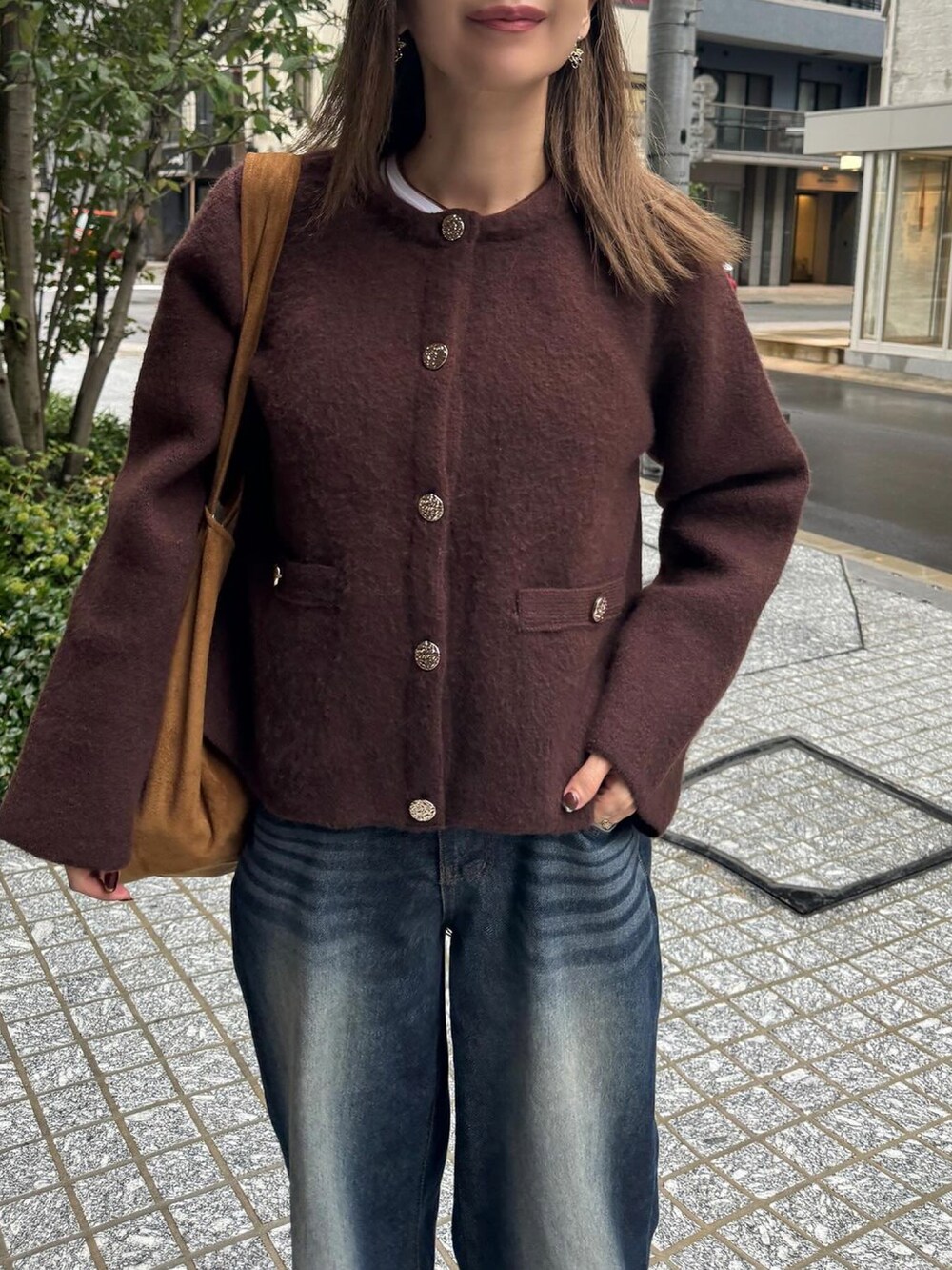 「ニット、ニットコート、ノーカラーコート、ブラウン、ショートコート、ノーカラージャケット、ブラウンコーデ、金ボタン、Re:EDIT、リエディ」｜「Re:EDITの起毛ニットゴールドボタンショートコート（ノーカラージャケット、ブラウン系）」を使った、yukikoさん（レディース・161cm）の秋コーディネートの3枚目の写真