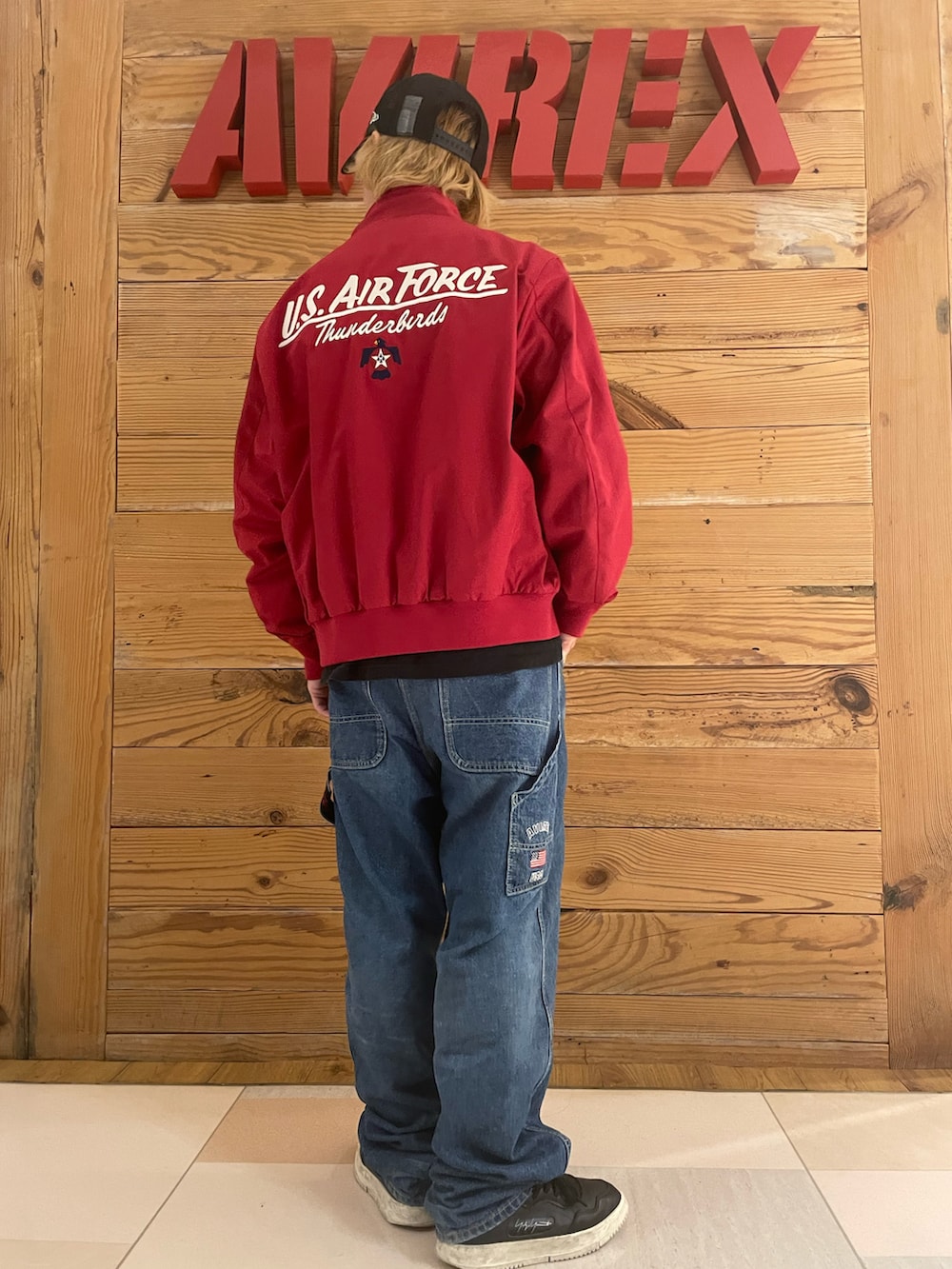 「AVIREX、オーバーサイズ、ニューエラ、ペインターパンツ、スイングトップ、AVIREXBelle、ニューエラコラボ、AVIREX町田店、ファッションの力を信じよう、AVIREX町田」｜「AVIREXの《NEW ERA/ニューエラ》WAPPEN MESH CAP / ワッペン メッシュキャップ / AVIREX / アヴィレックス（キャップ、ブラック系）」を使った、TOMさん（メンズ・161cm）の夏コーディネートの3枚目の写真
