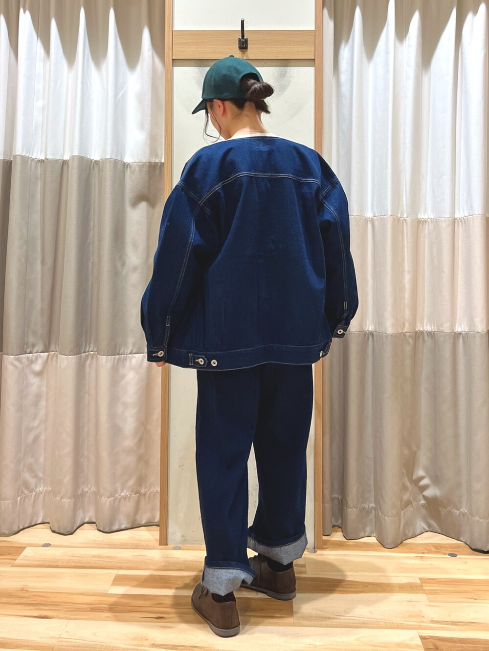「Samansa Mos2 blue、Samansa Mos2、オトナカジュアル、パンツコーデ、SM2keittioイオンモール堺鉄砲町」｜「Samansa Mos2 blueのメルトンキャップ（ハット、グリーン系）」を使った、87さん（骨格ウェーブ・レディース・155cm）の冬コーディネートの4枚目の写真
