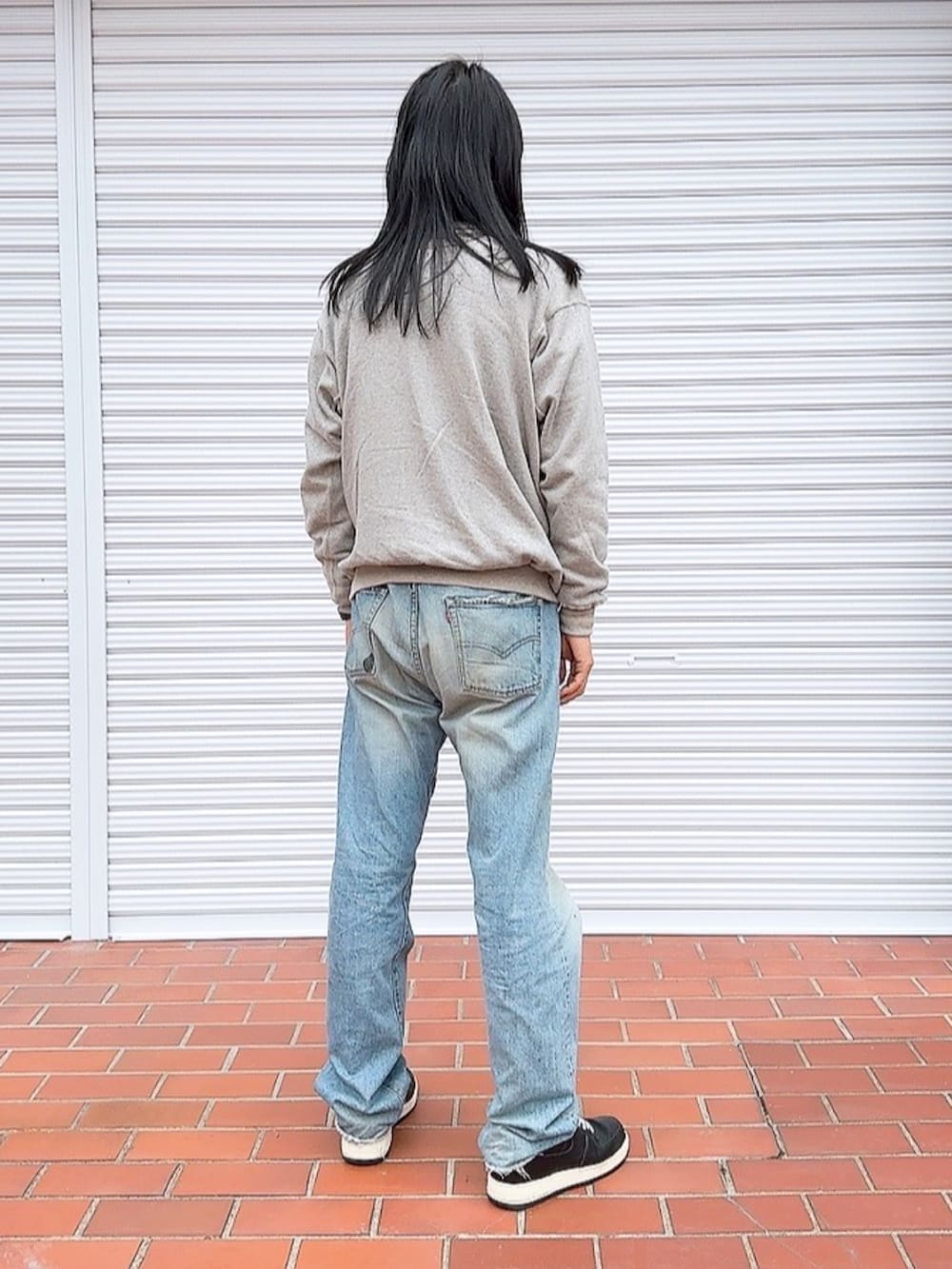 「アメカジ、アメカジコーデ、スウェット、ウェアハウス、WAREHOUSE、リーバイス、リーバイス501、levi’s、80s、80年代、エアフォースワン、50代ファッション、50代コーデ、50代カジュアル、春コーデ」|「WAREHOUSEのアイテム(スウェット、グレー系)」を使った、PiPiCOLO_MGRさん(メンズ・178cm)の春コーディネートの2枚目の写真