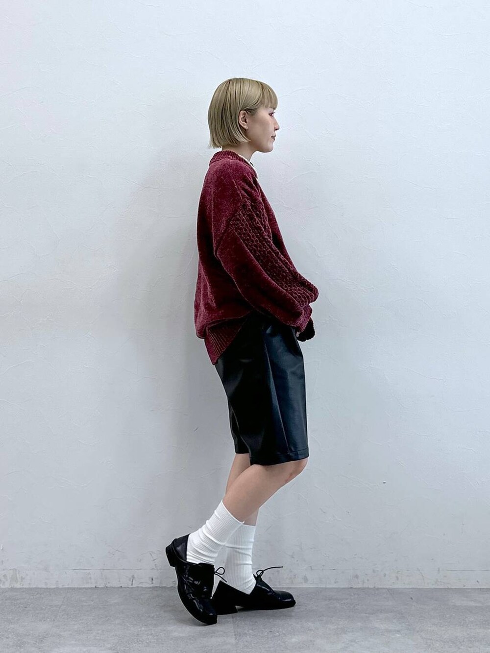 「RAGEBLUEのボリュームスリーブ/袖デザインBIGモールニット（Tシャツ/カットソー、レッド系）」を使った、たけおさん（レディース・157cm）の夏コーディネートの5枚目の写真