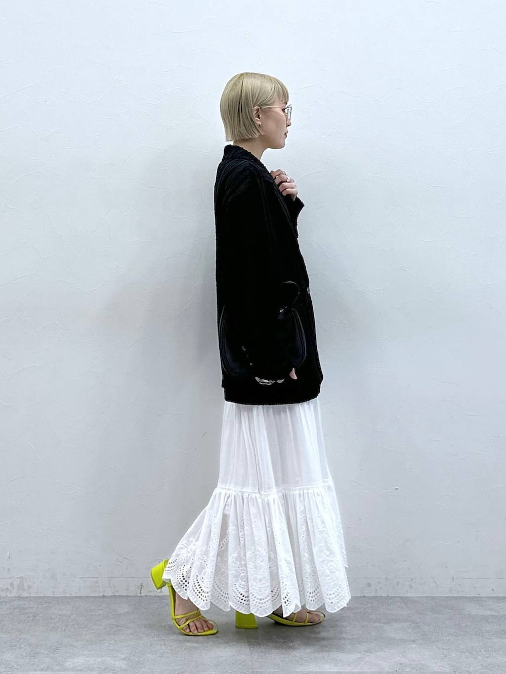 「RAGEBLUEのアソートアイウェア（メガネ、ブラック系）」を使った、たけおさん（レディース・157cm）の夏コーディネートの5枚目の写真