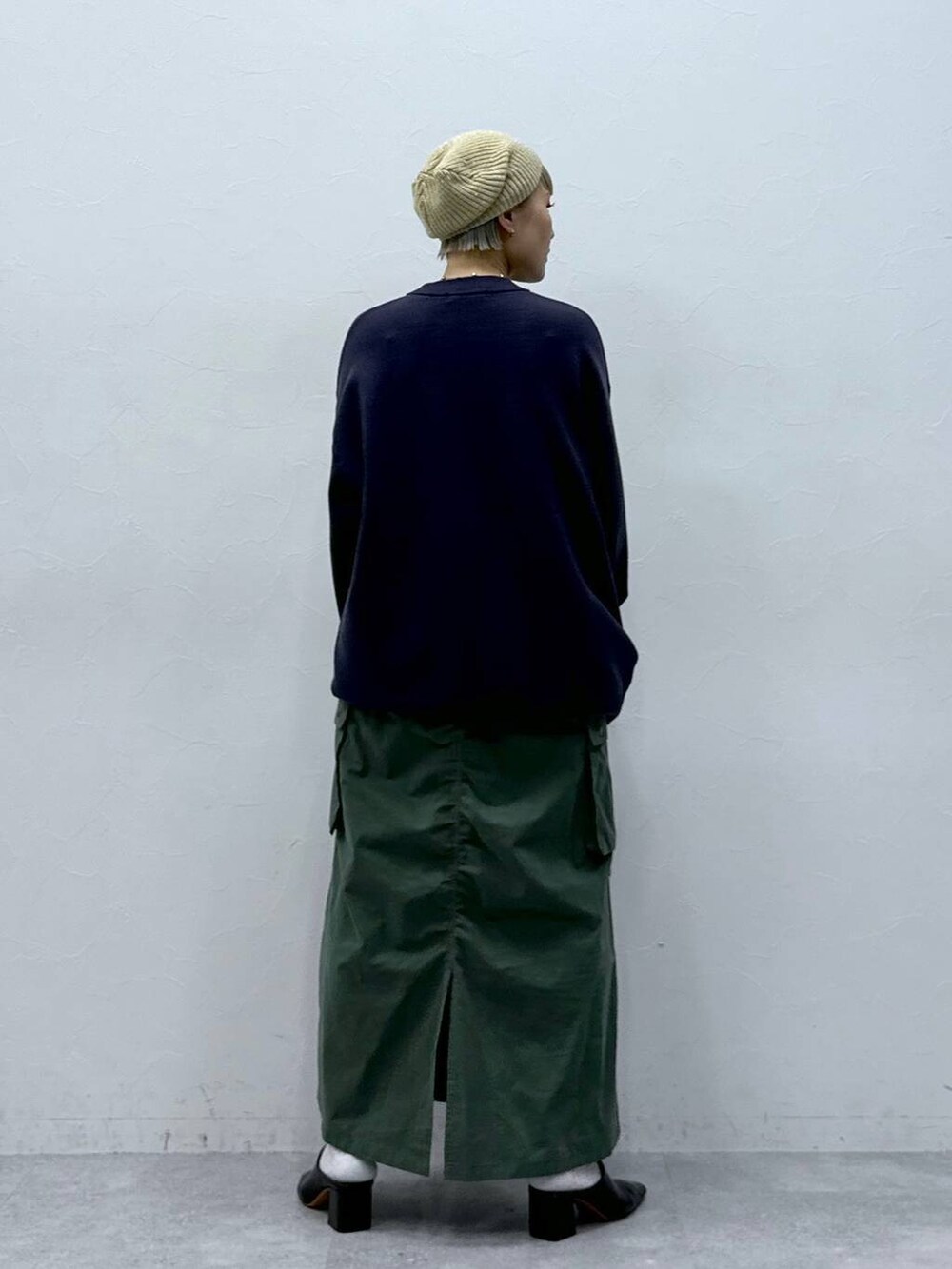 「LOWRYS FARMのビーズニットワッチ　128530（ハンチング/ベレー帽、ベージュ系）」を使った、たけおさん（レディース・157cm）の秋コーディネートの4枚目の写真