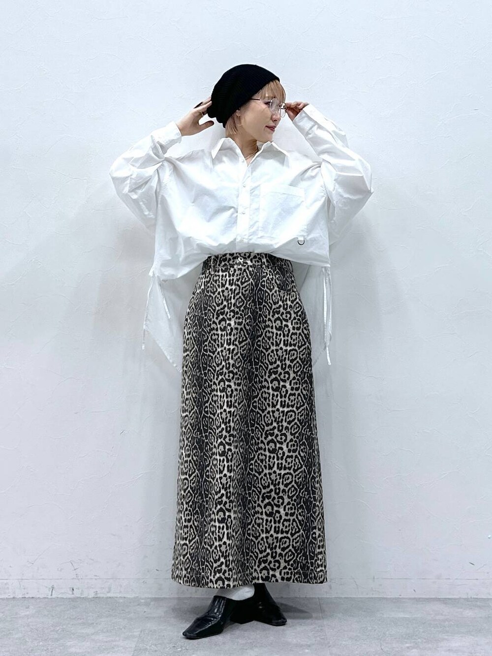 「RAGEBLUEのカラービーニー（ニットキャップ/ビーニー、ブラック系）」を使った、たけおさん（レディース・157cm）の春コーディネートの4枚目の写真