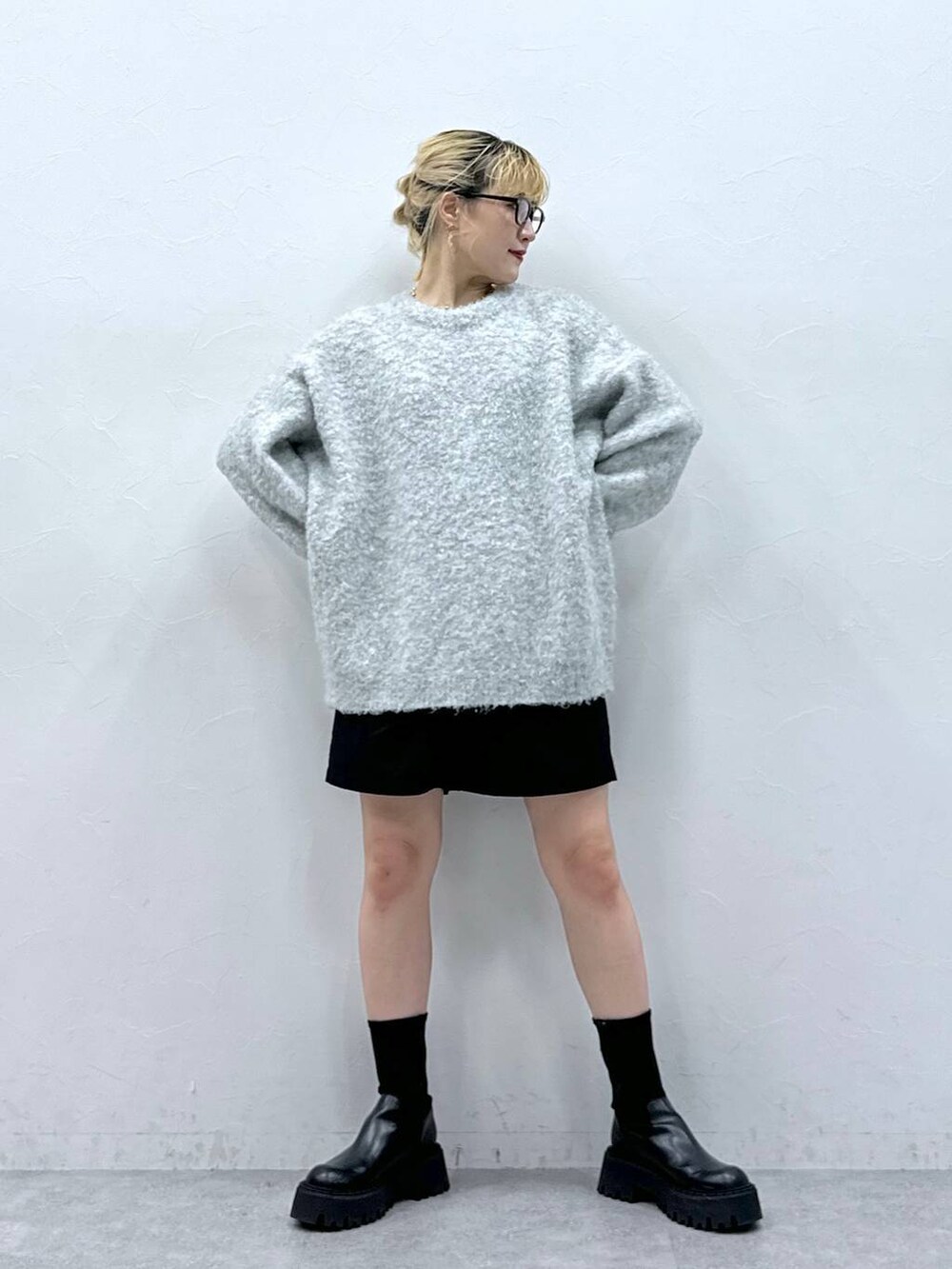 「RAGEBLUEの2タック/ナイロンハーフパンツ（チノパンツ、ブラック系）」を使った、たけおさん（レディース・157cm）の秋コーディネートの2枚目の写真