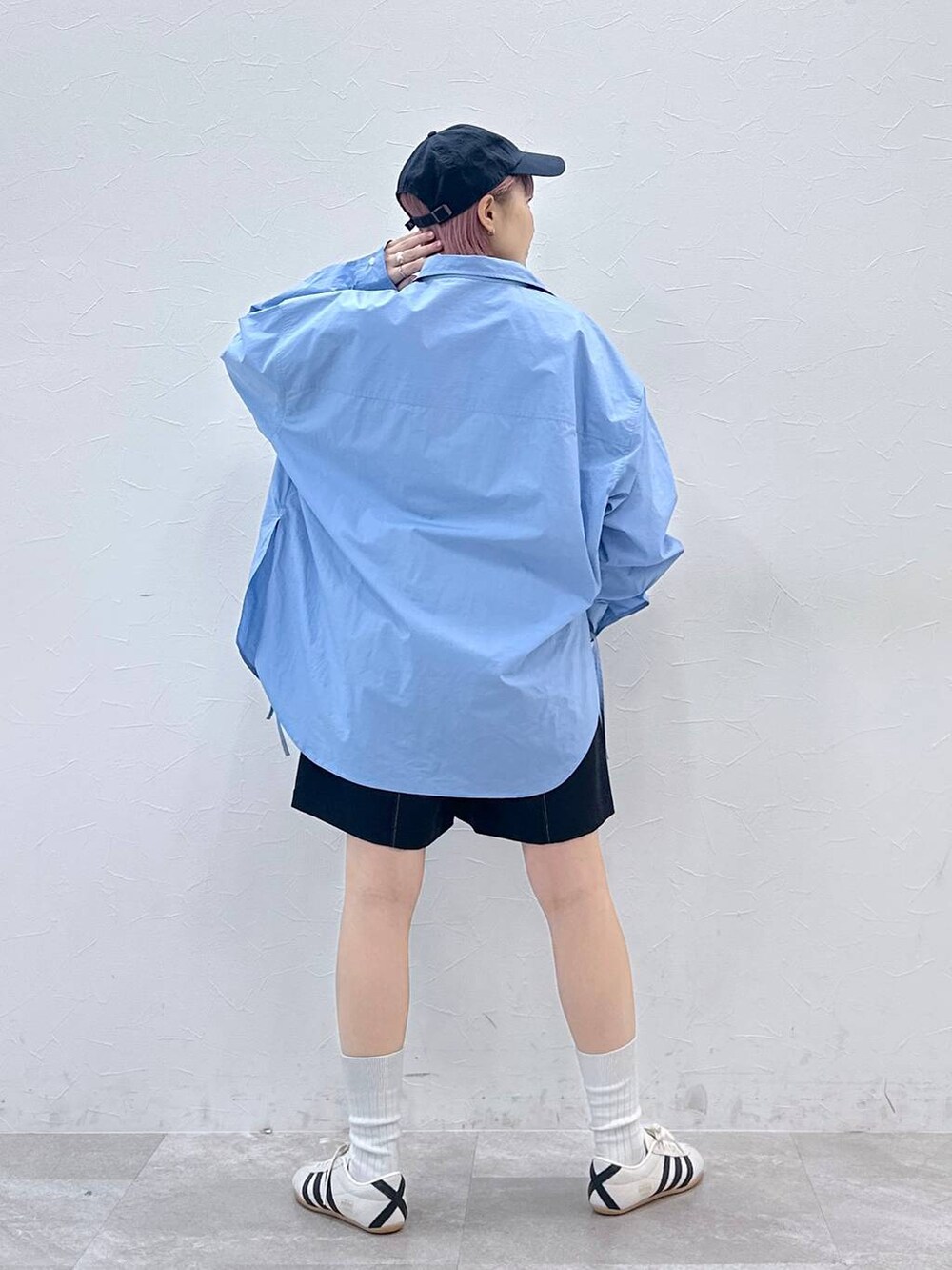 「RAGEBLUEの＜adidas/アディダス＞TOKYO W /アディダス トーキョー W（スニーカー、ホワイト系）」を使った、たけおさん（レディース・157cm）の冬コーディネートの6枚目の写真
